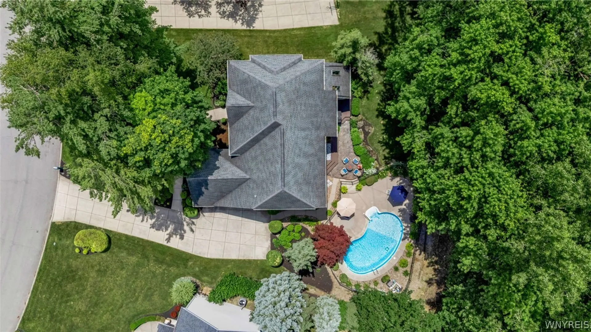 Property at 6690 Chesley Court, Clarence, NY 14051 13
