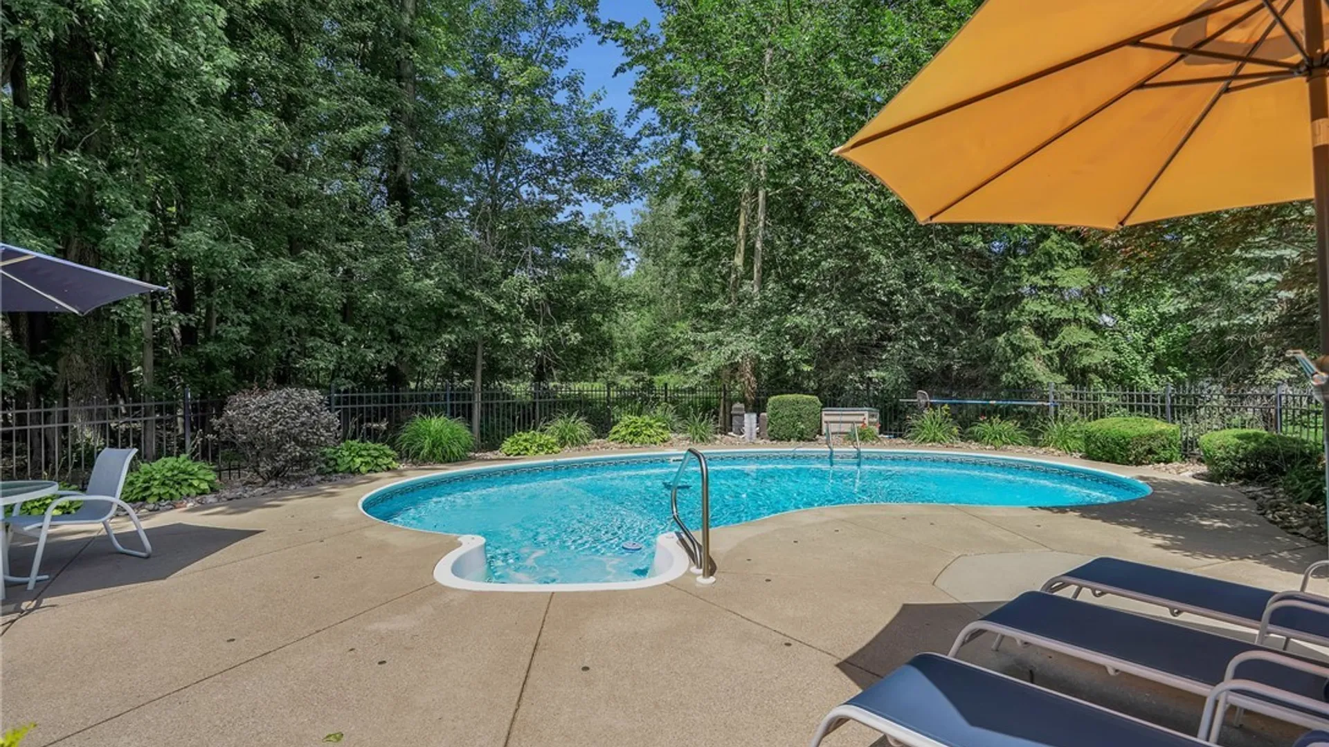 Property at 6690 Chesley Court, Clarence, NY 14051 8