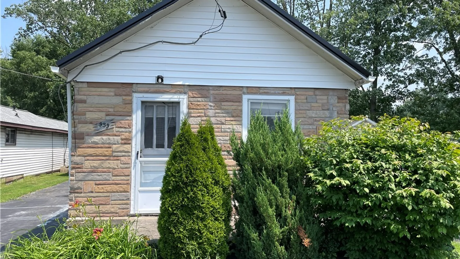 Property at 959 Erie Ave Avenue, North Tonawanda, NY 14120 2