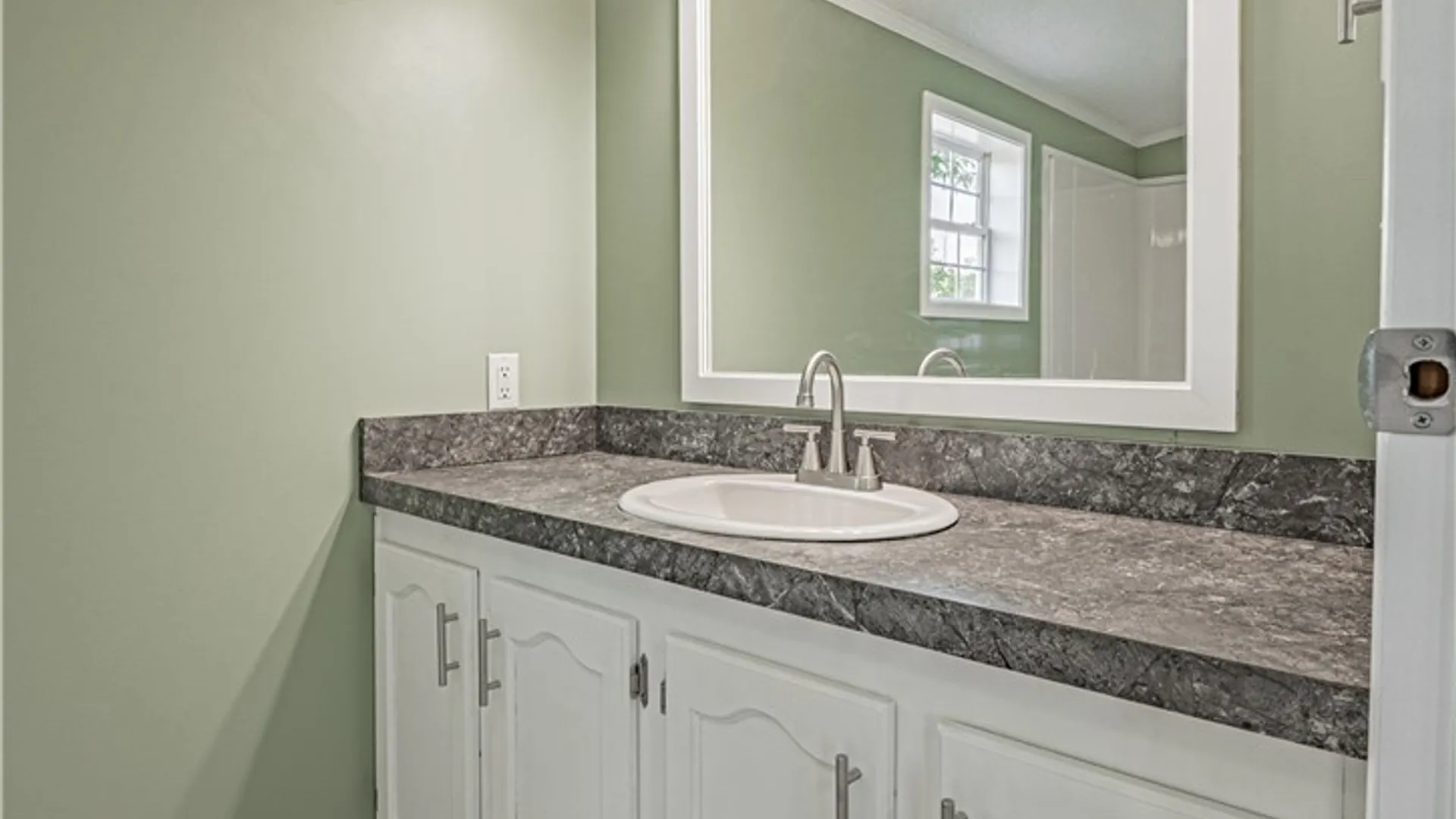 Property at 1113 Lockwood, Lockport Town, NY 14094 16