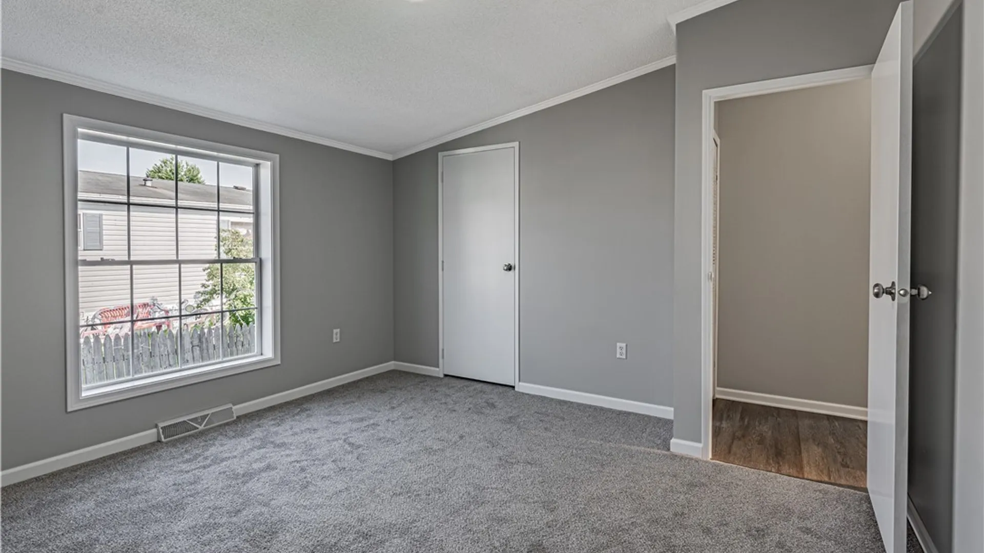 Property at 1113 Lockwood, Lockport Town, NY 14094 26