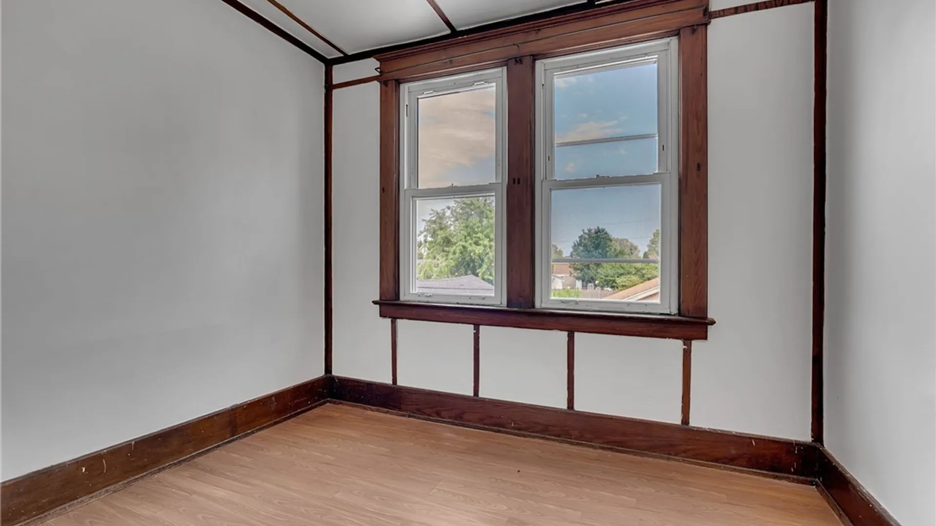 Property at 565 Military Road, Buffalo, NY 14207 32