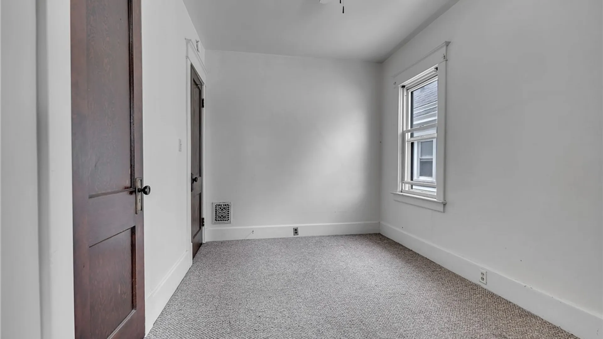 Property at 565 Military Road, Buffalo, NY 14207 35