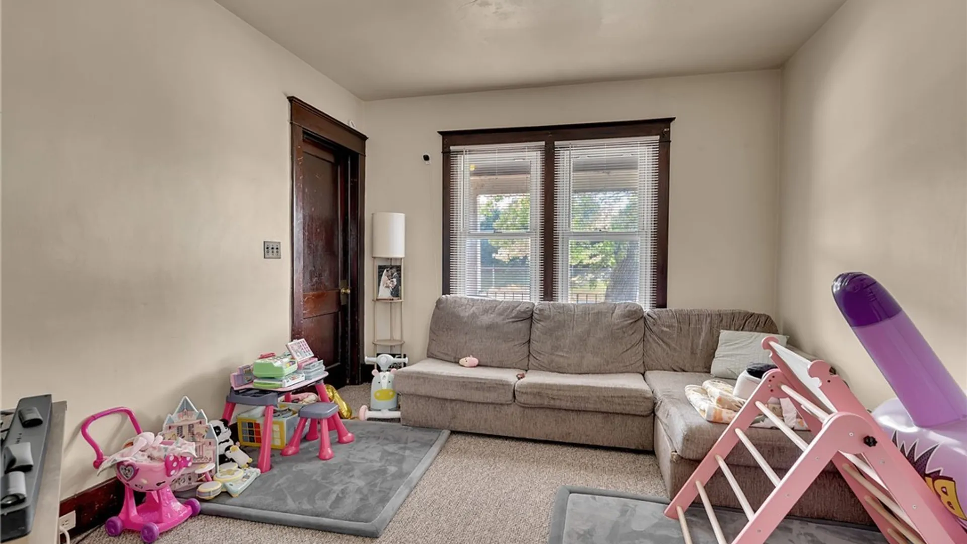 Property at 565 Military Road, Buffalo, NY 14207 7