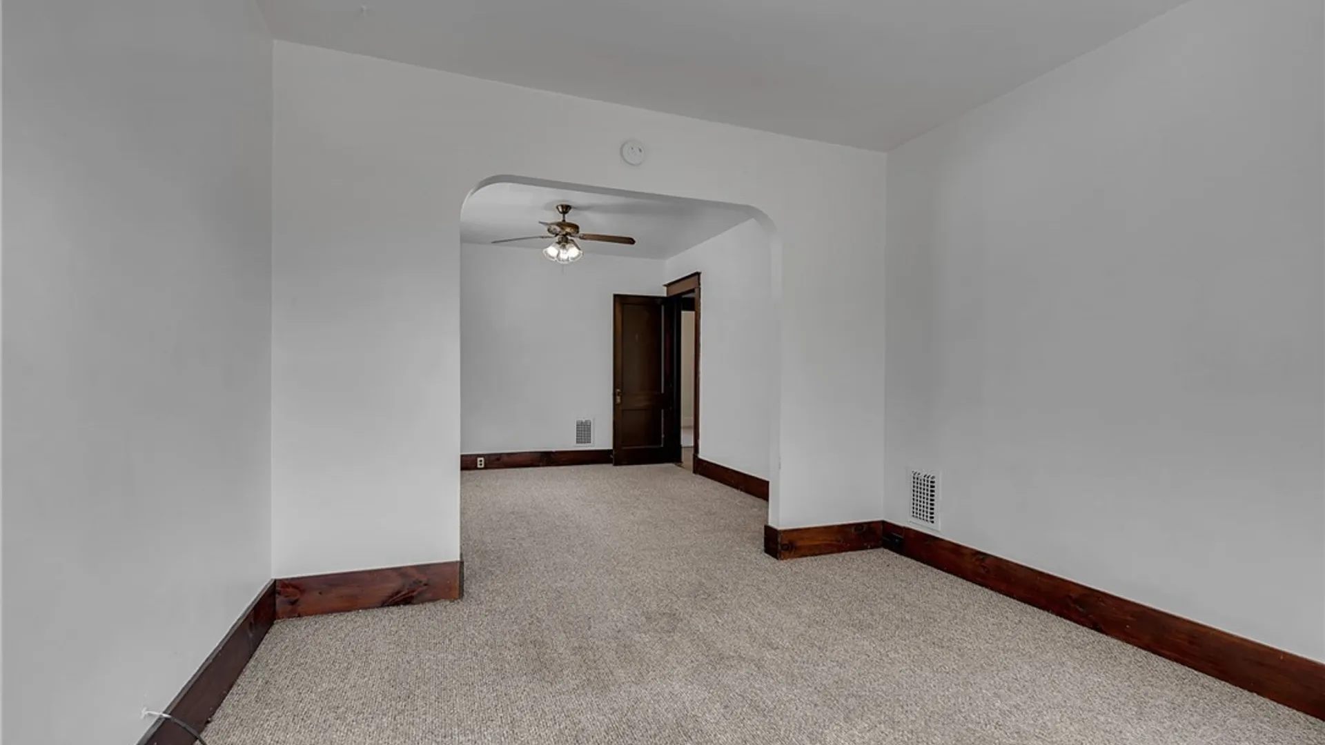 Property at 565 Military Road, Buffalo, NY 14207 23