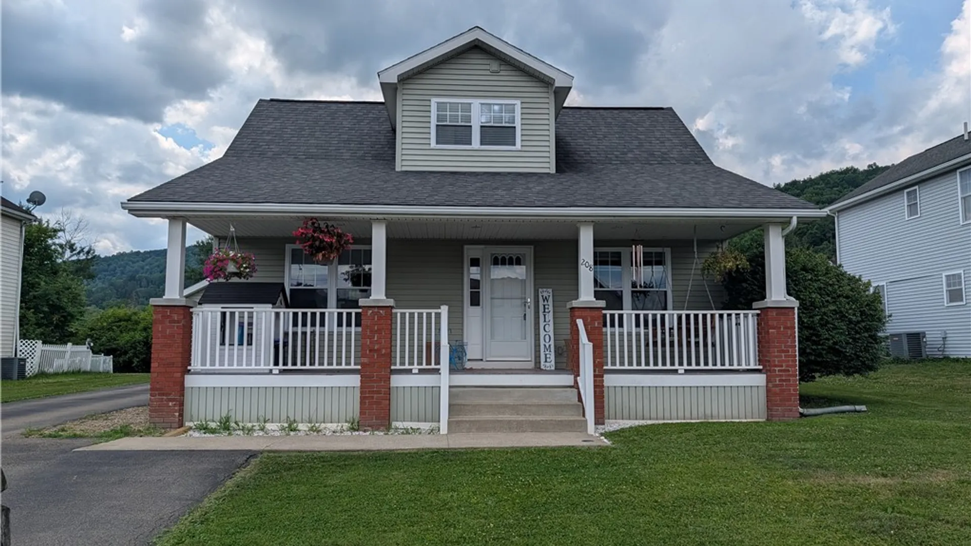 Property at 208 N Onofrio Street, Bradford City, PA 16701 2