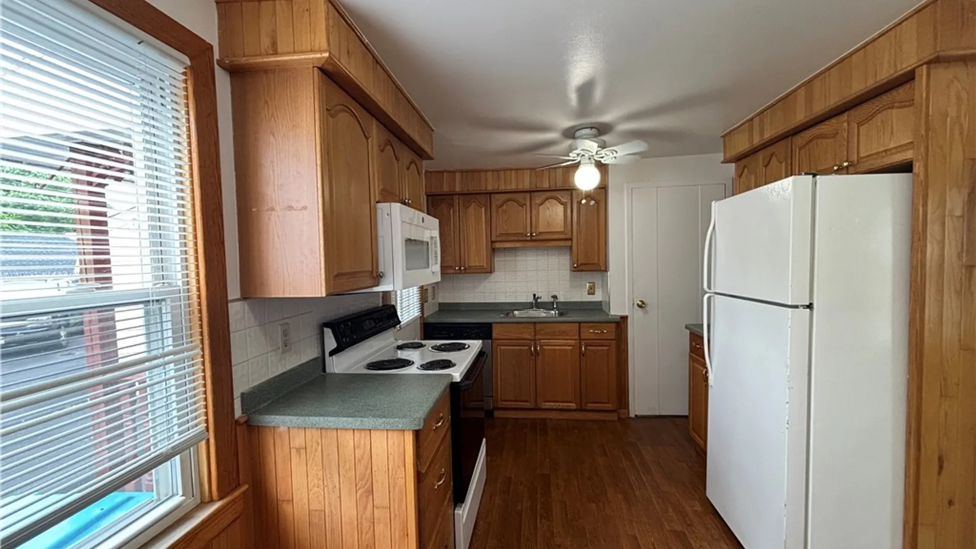 Property at 54 Carl Road, Grand Island, NY 14072 3