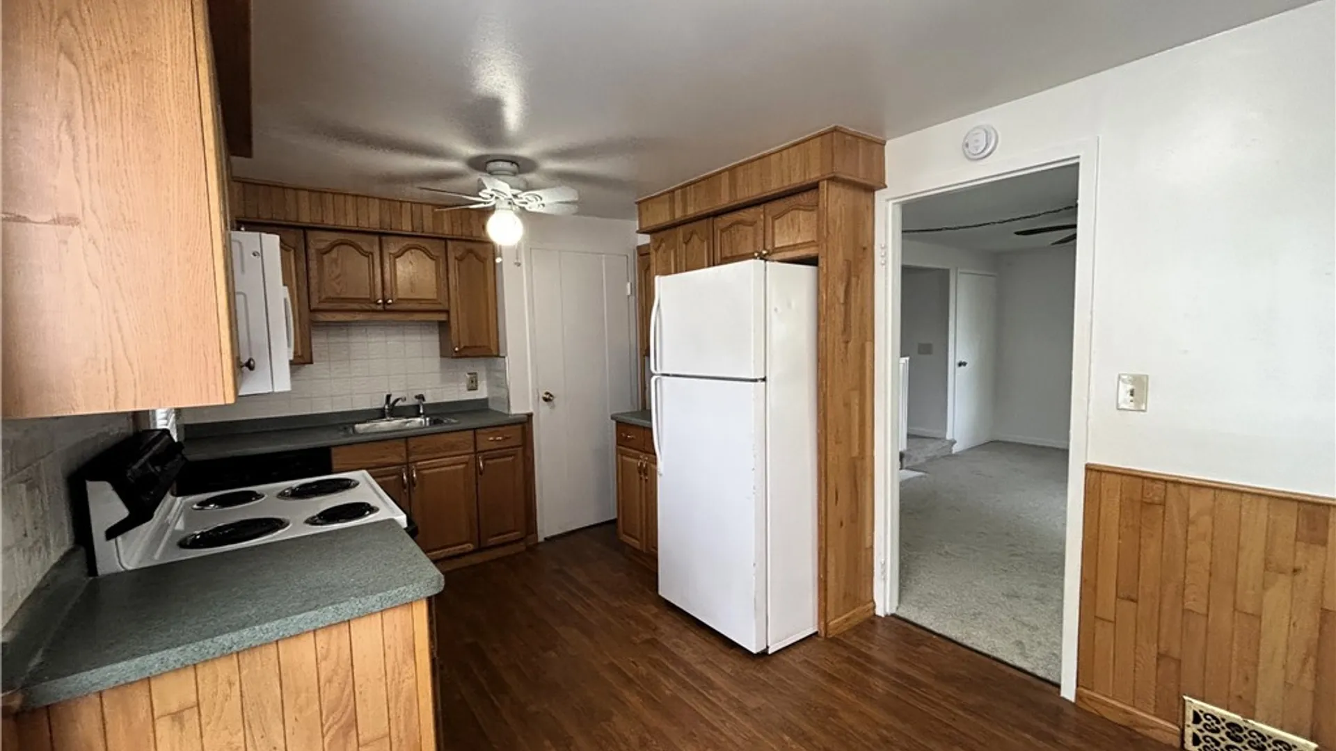Property at 54 Carl Road, Grand Island, NY 14072 4
