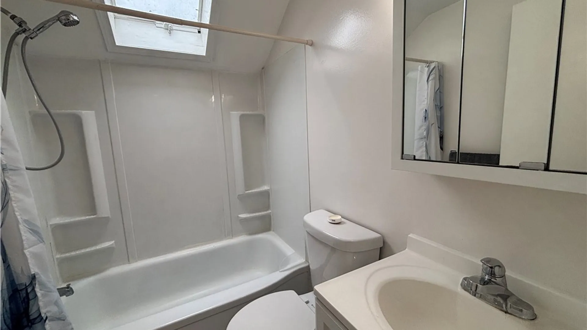 Property at 54 Carl Road, Grand Island, NY 14072 9