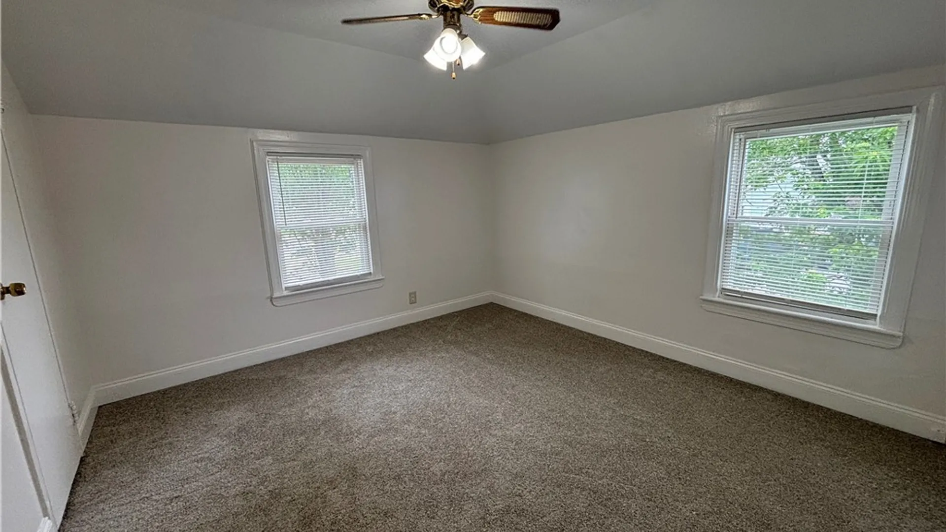 Property at 54 Carl Road, Grand Island, NY 14072 11