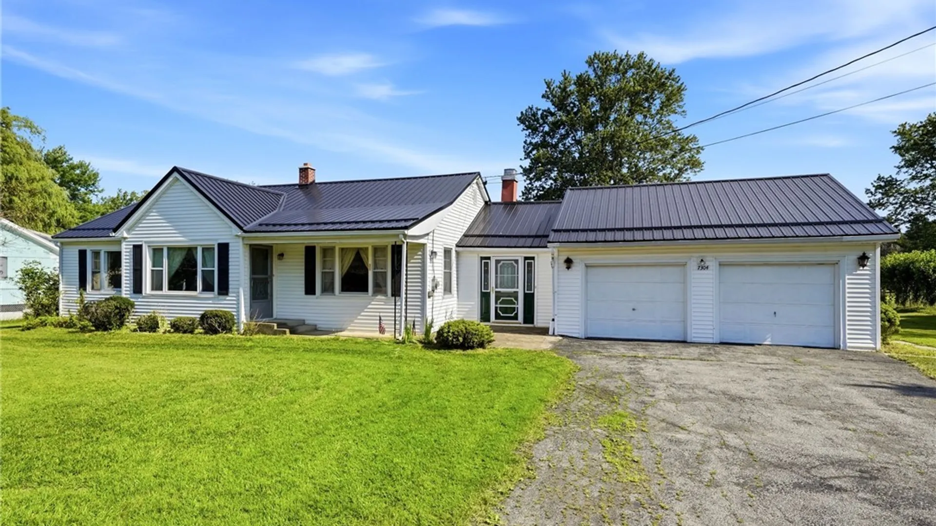 Property at 7304 Michael Road, Orchard Park, NY 14127 2