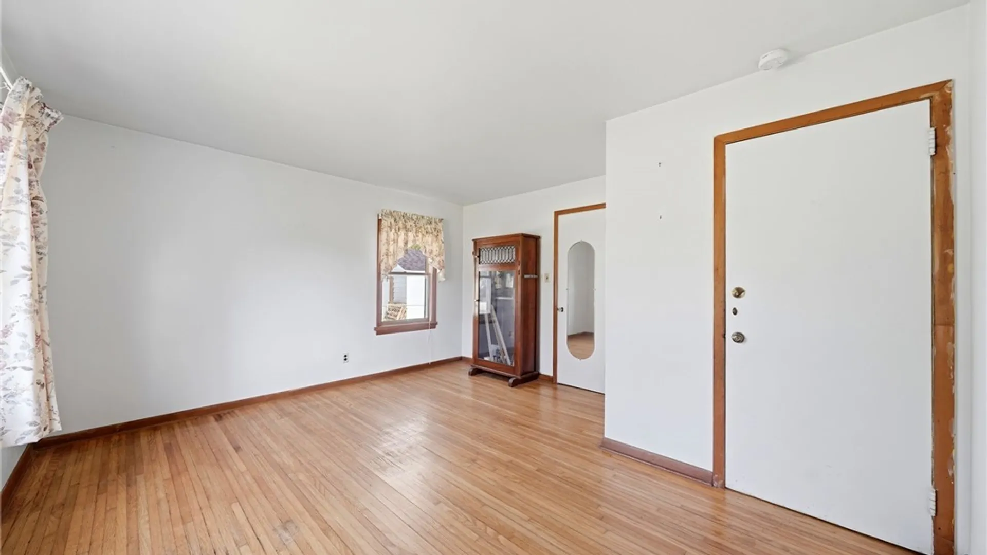 Property at 7304 Michael Road, Orchard Park, NY 14127 6