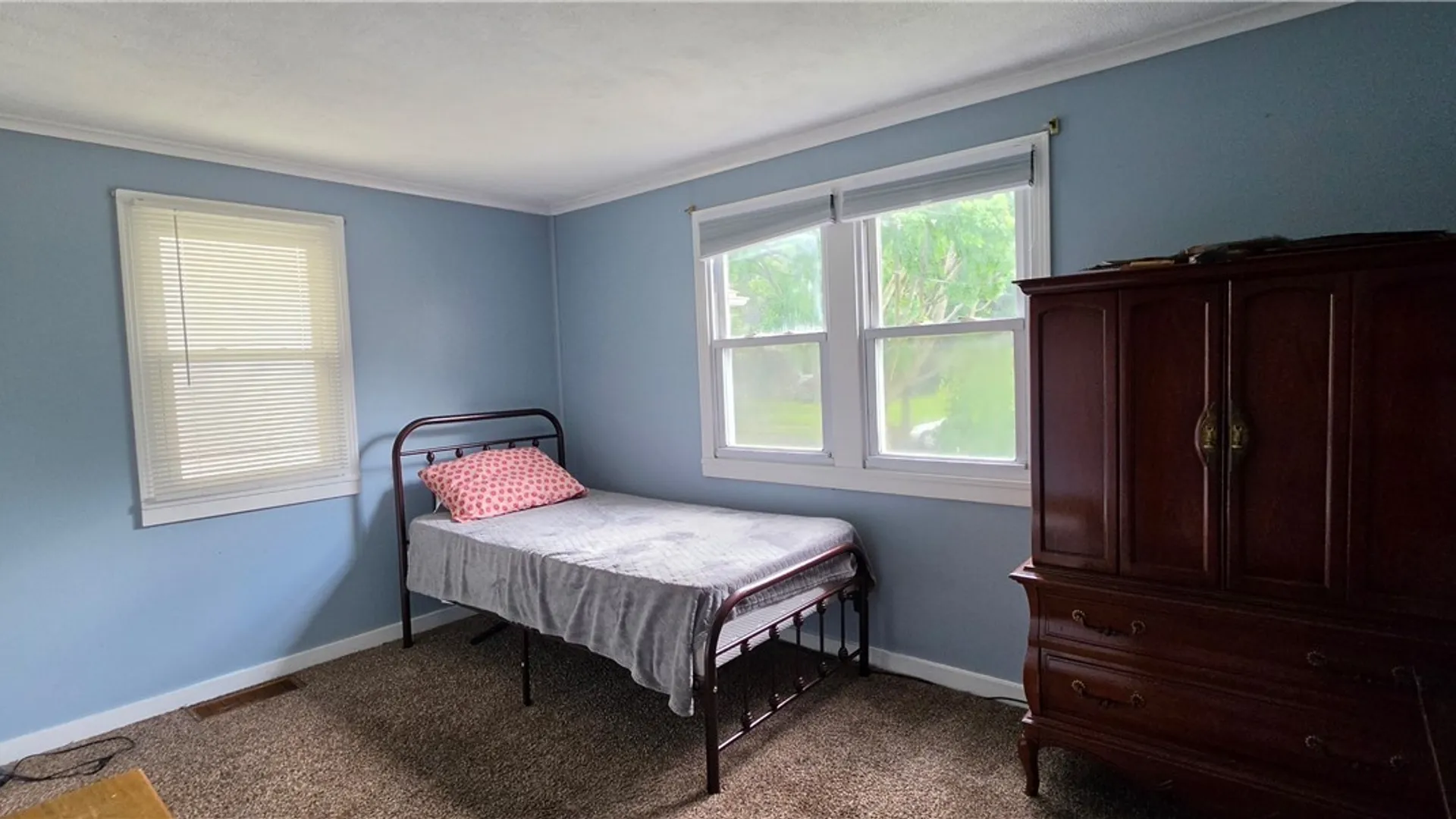 Property at 39 Grove Avenue, Lockport City, NY 14094 17