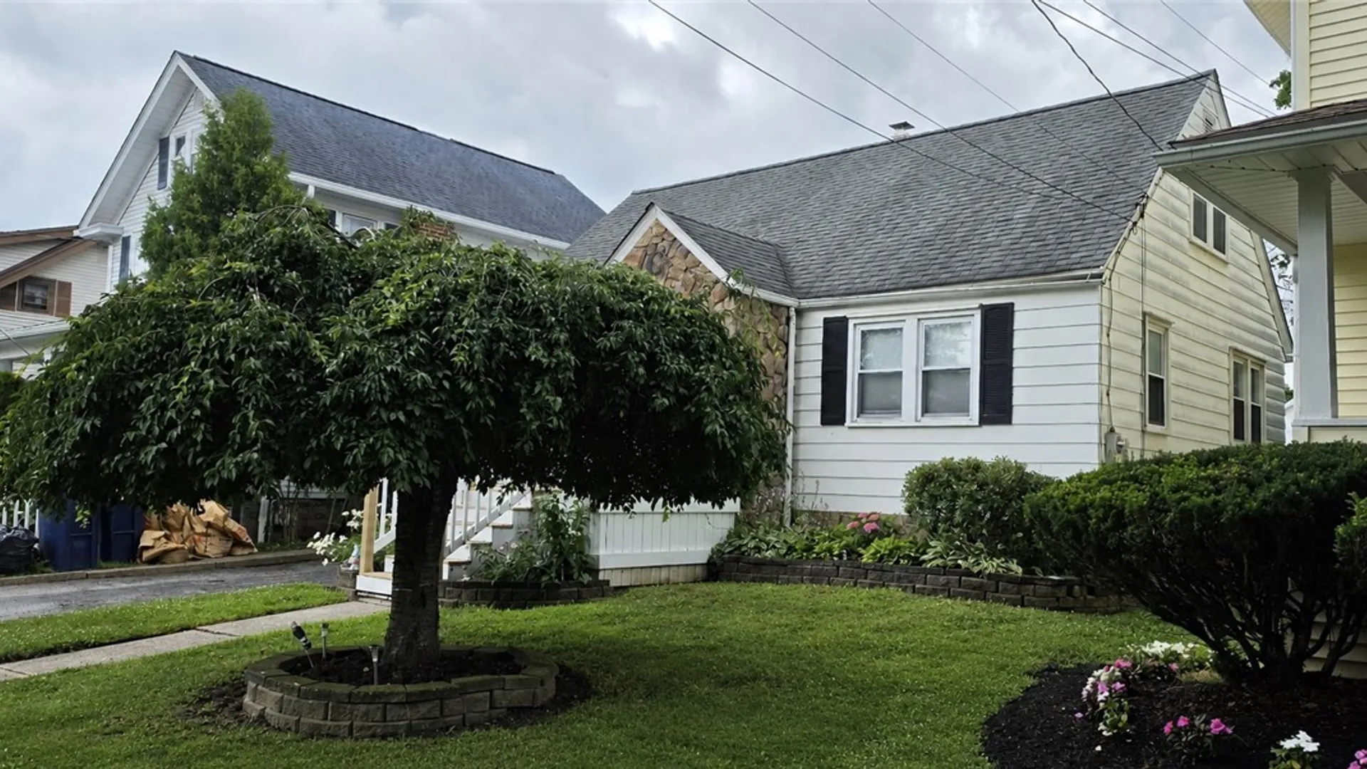 Property at 39 Grove Avenue, Lockport City, NY 14094 2
