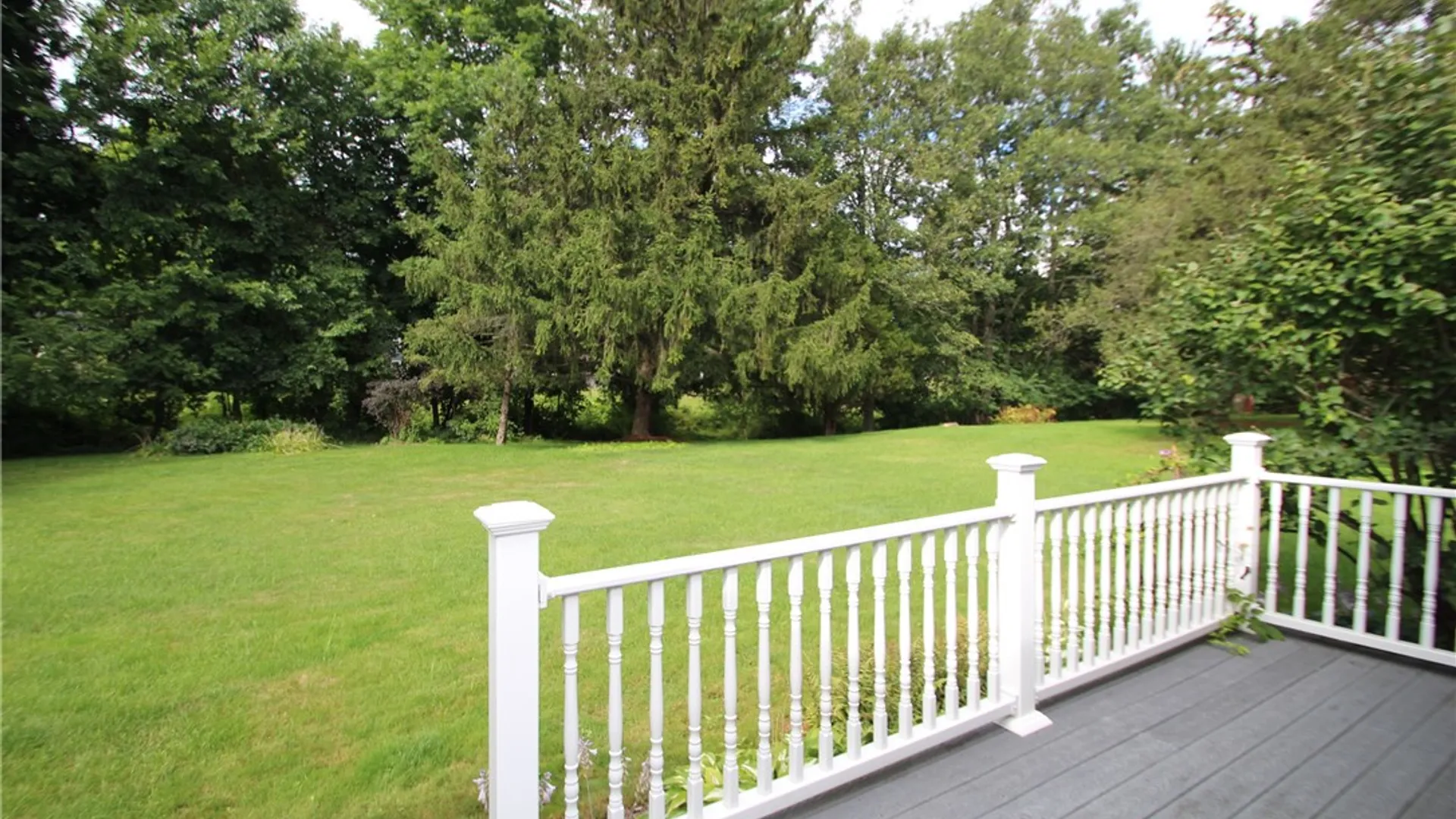 Property at 5 Spruce Lane, Pittsford, NY 14534 18