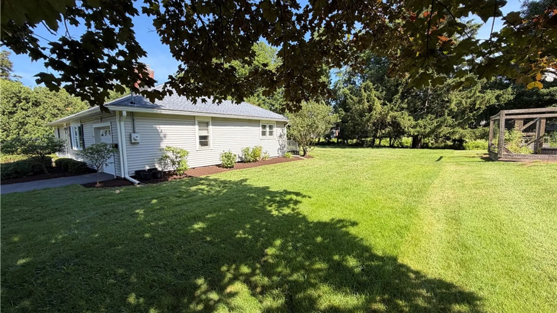 Property at 5 Spruce Lane, Pittsford, NY 14534 21