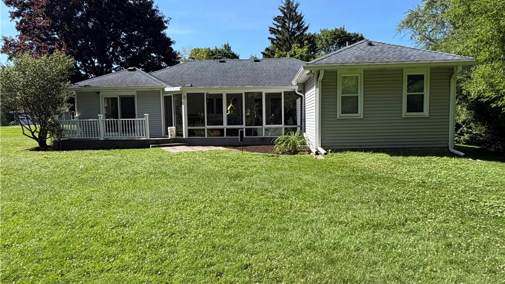 Property at 5 Spruce Lane, Pittsford, NY 14534 23