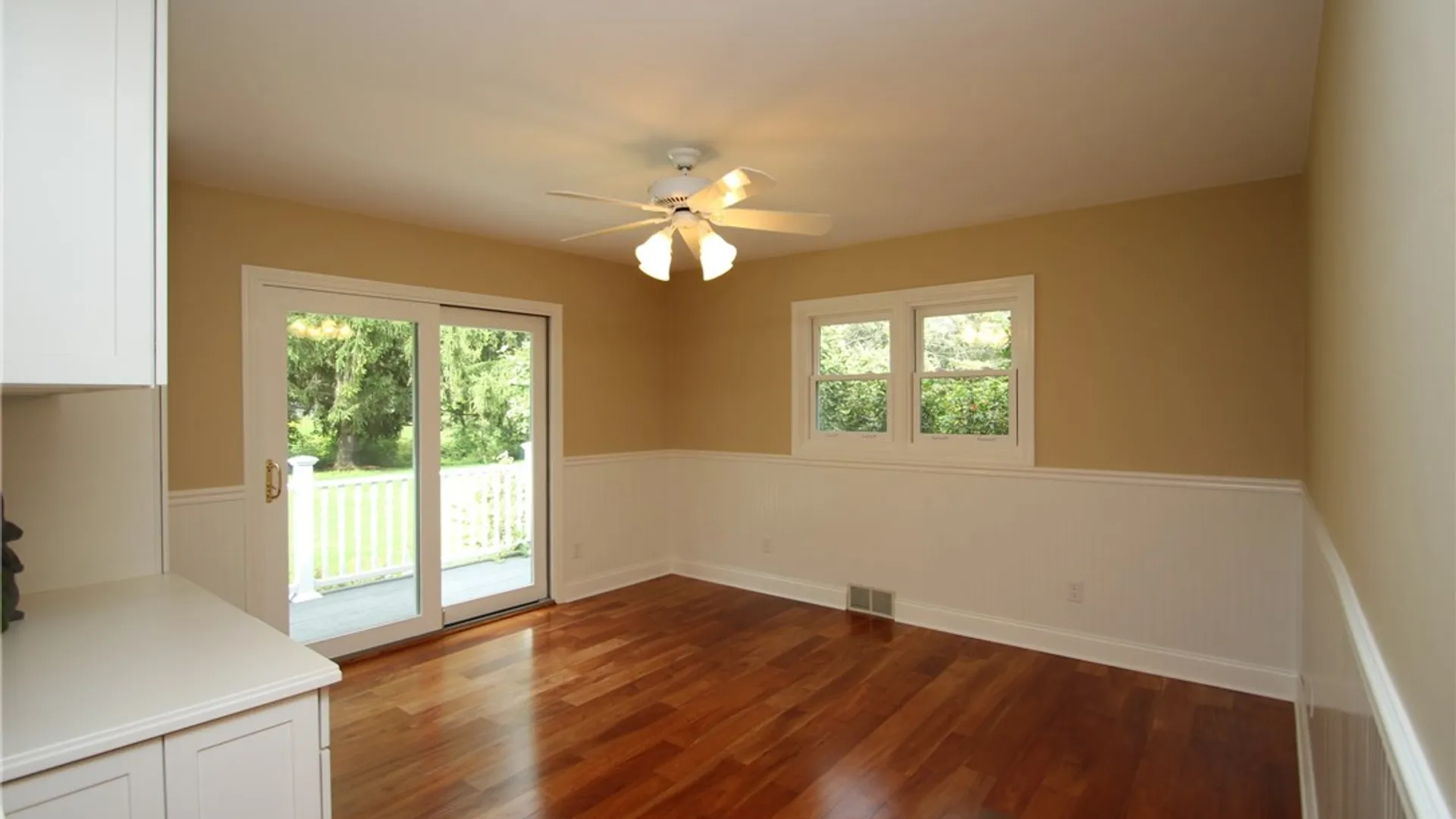 Property at 5 Spruce Lane, Pittsford, NY 14534 3