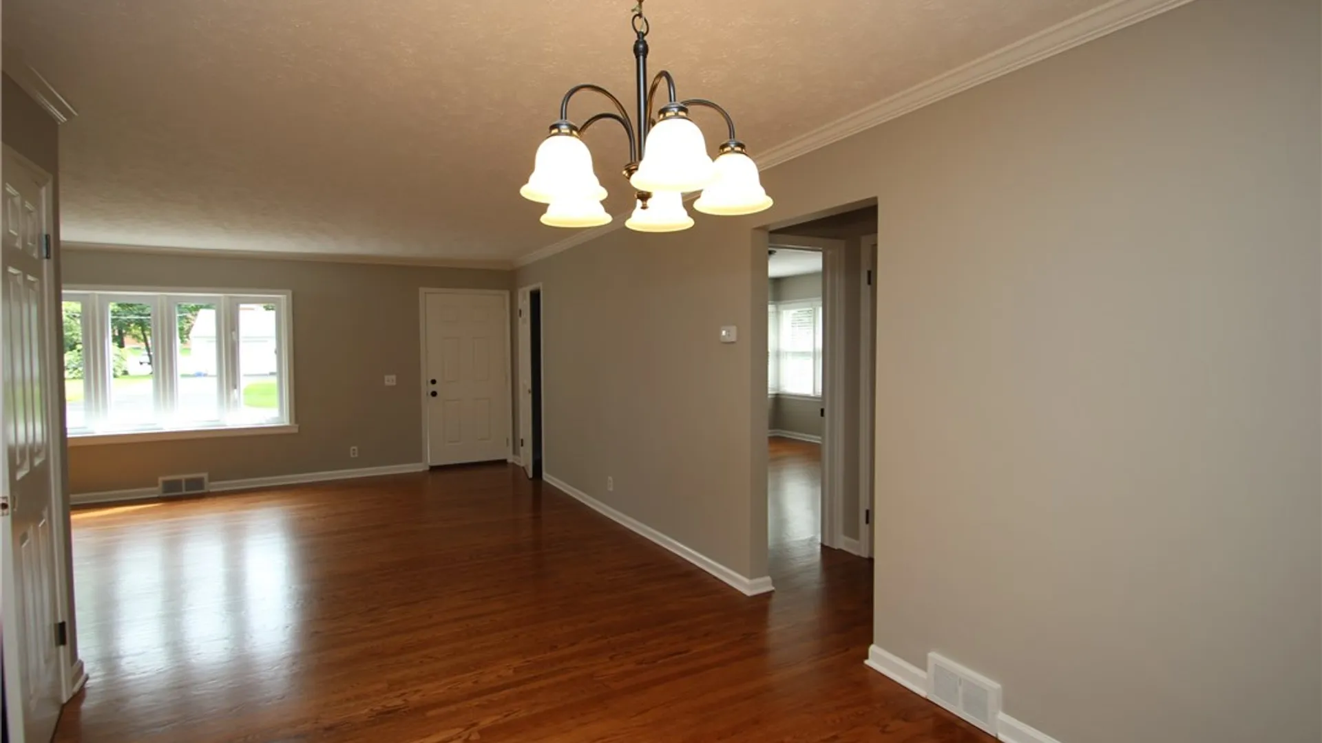 Property at 5 Spruce Lane, Pittsford, NY 14534 9
