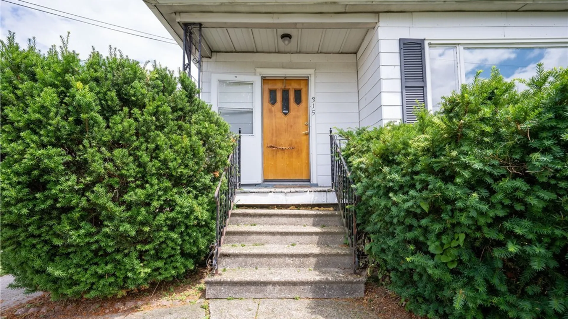 Property at 315 Grandview Avenue, Tonawanda, NY 14223 2