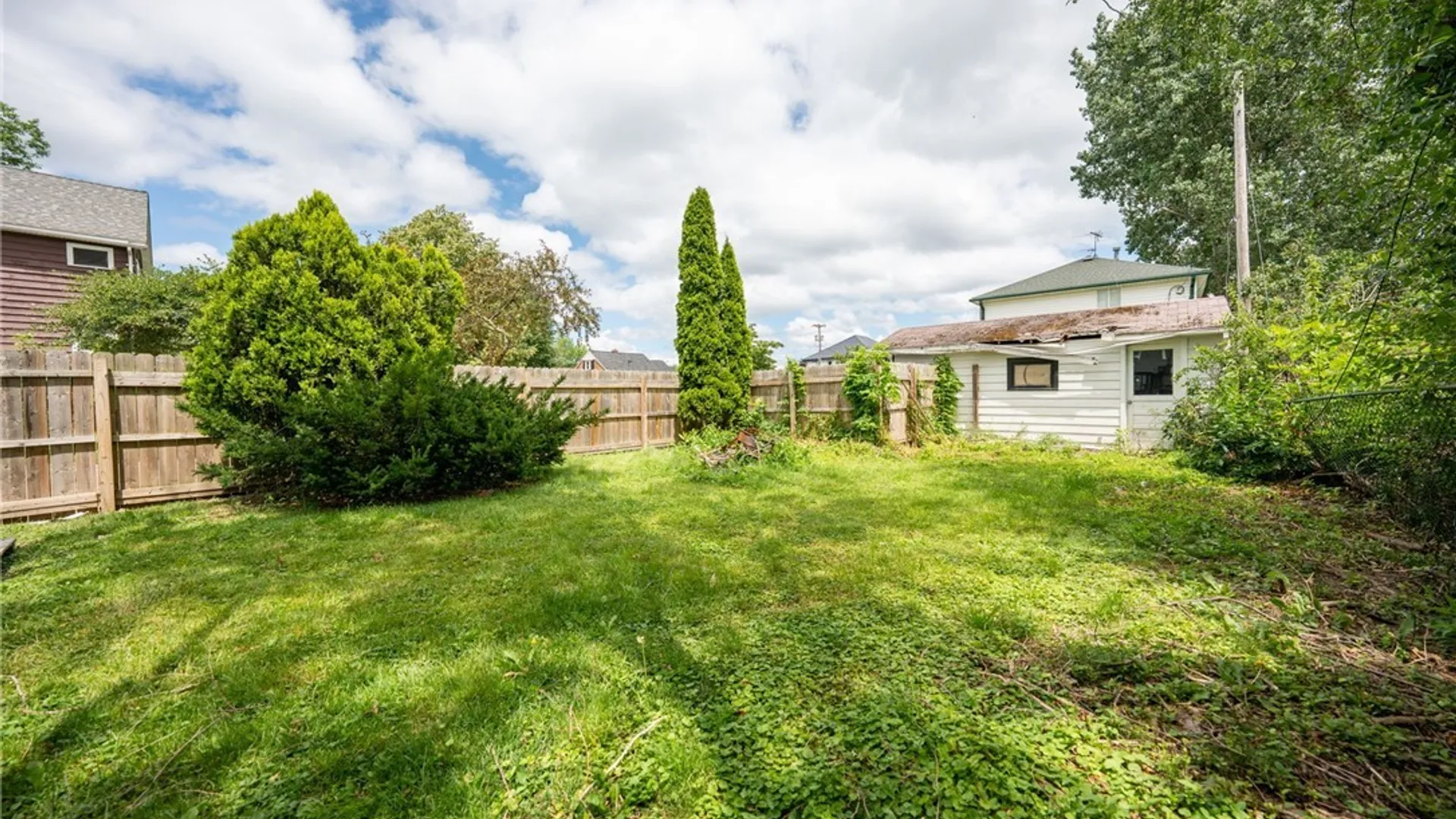 Property at 315 Grandview Avenue, Tonawanda, NY 14223 24