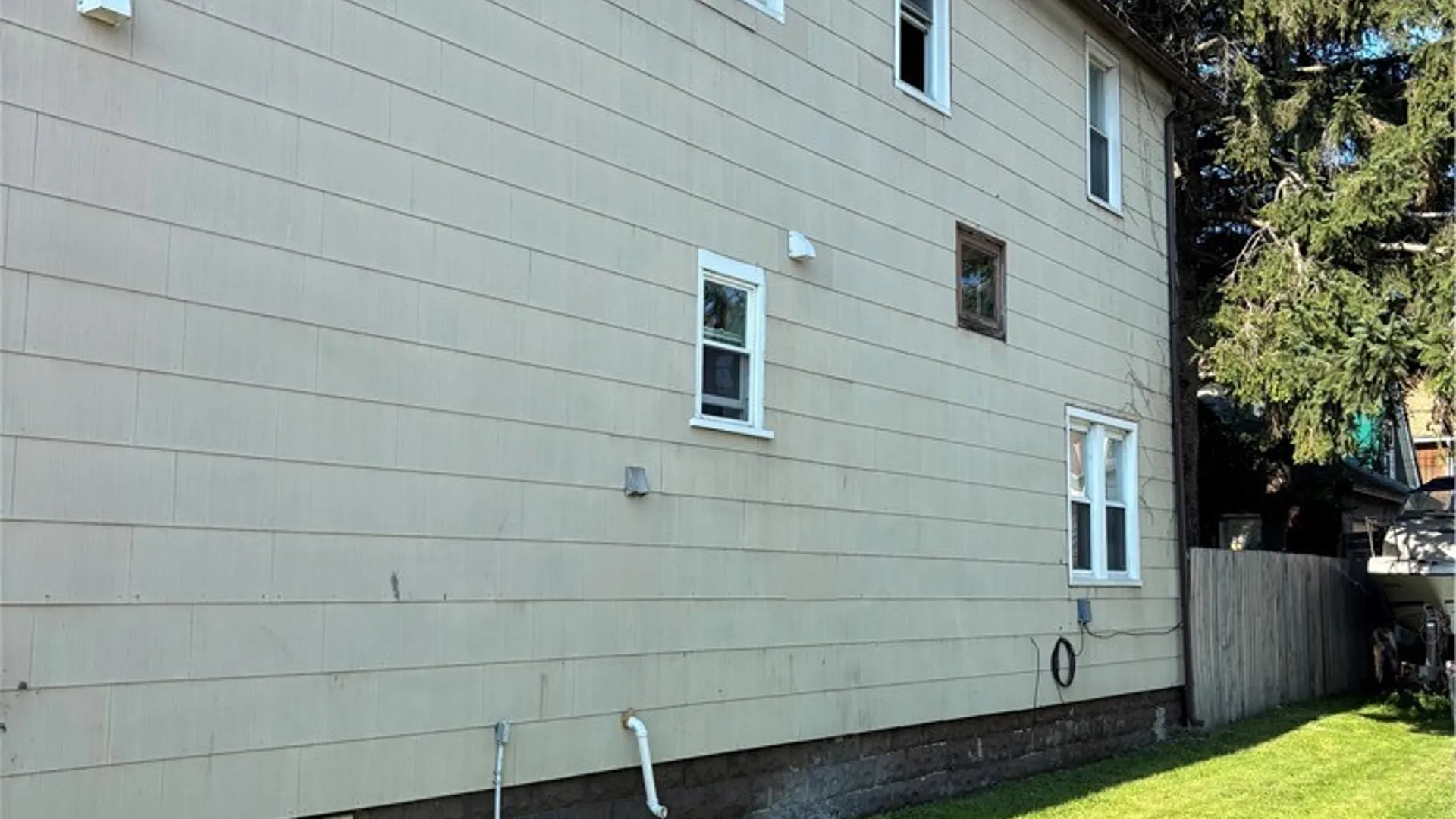 Property at 189 Center Street, Lackawanna, NY 14218 3