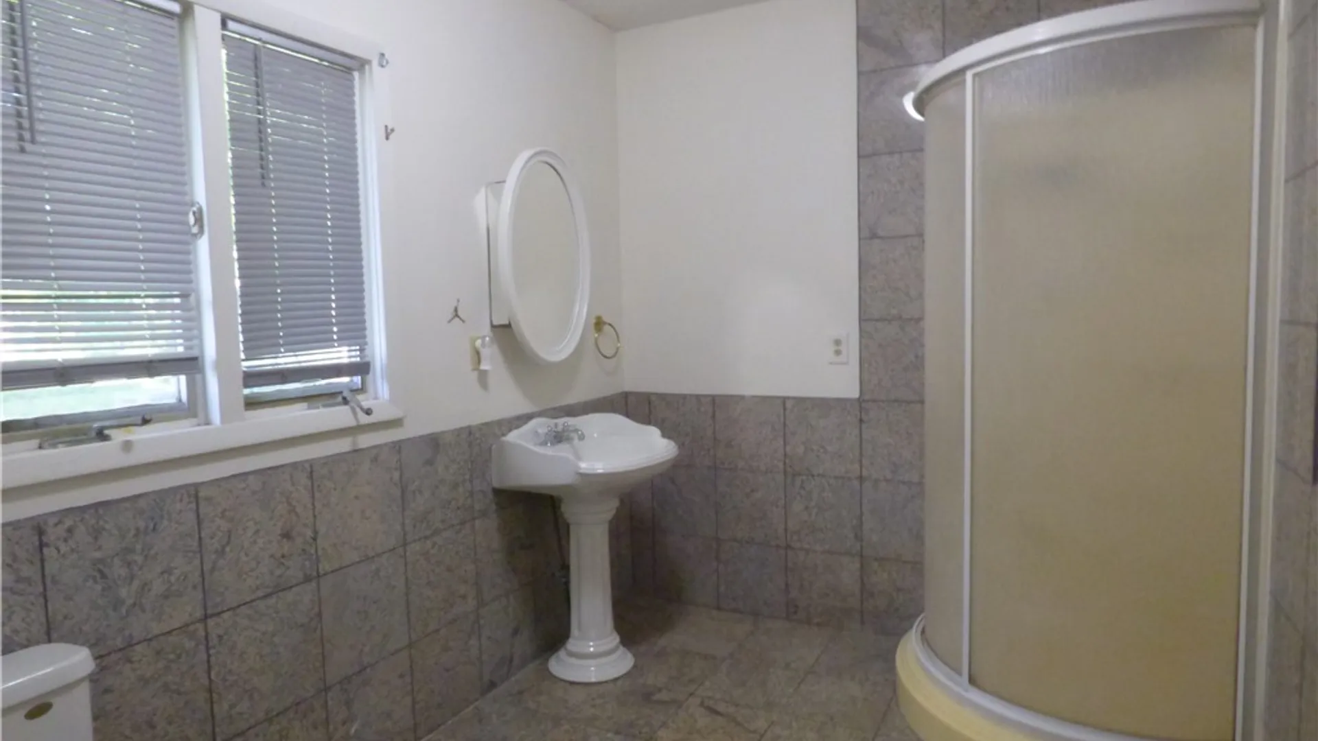 Property at 6 Forest Avenue, Irondequoit, NY 14622 10