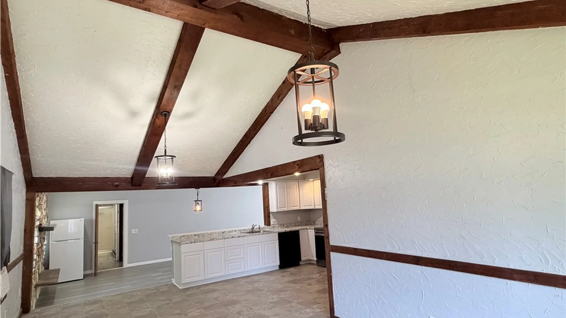 Property at 6 Forest Avenue, Irondequoit, NY 14622 4
