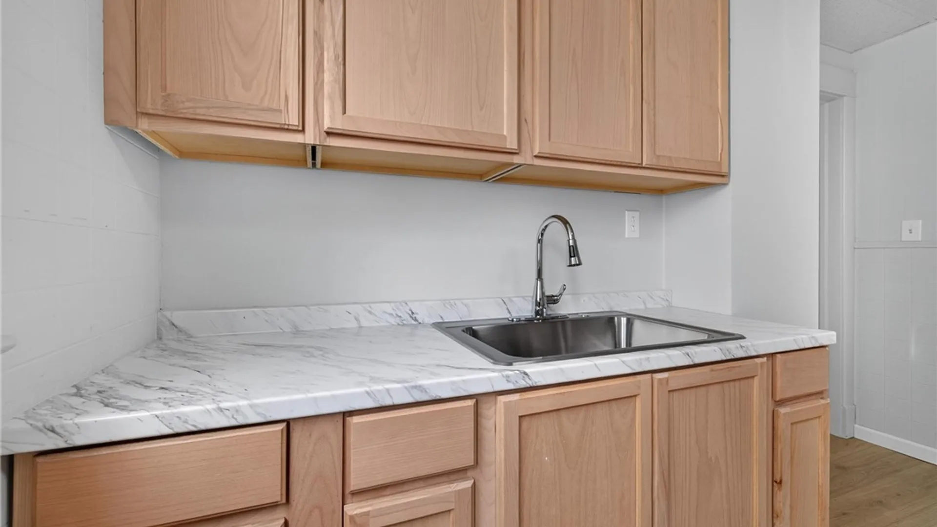 Property at 220 E Delavan Avenue, Buffalo, NY 14208 15