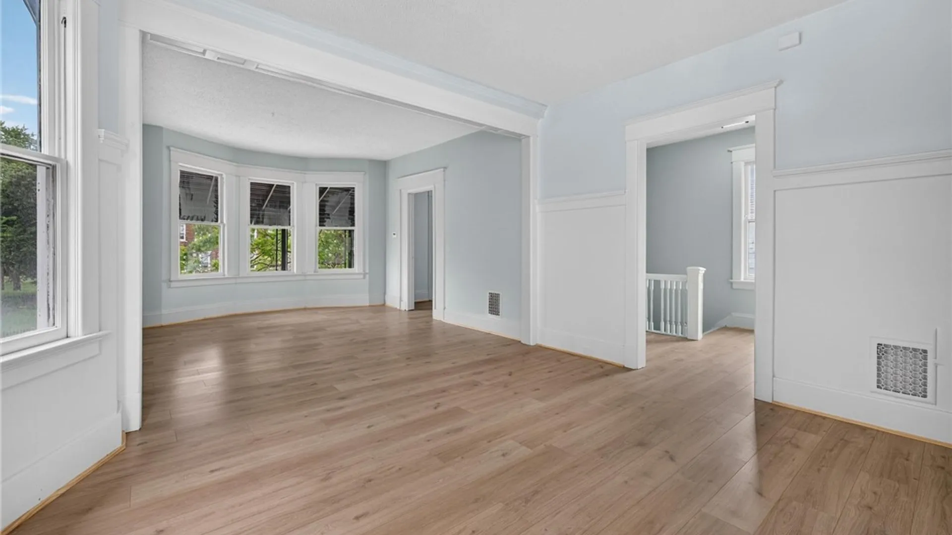 Property at 220 E Delavan Avenue, Buffalo, NY 14208 24