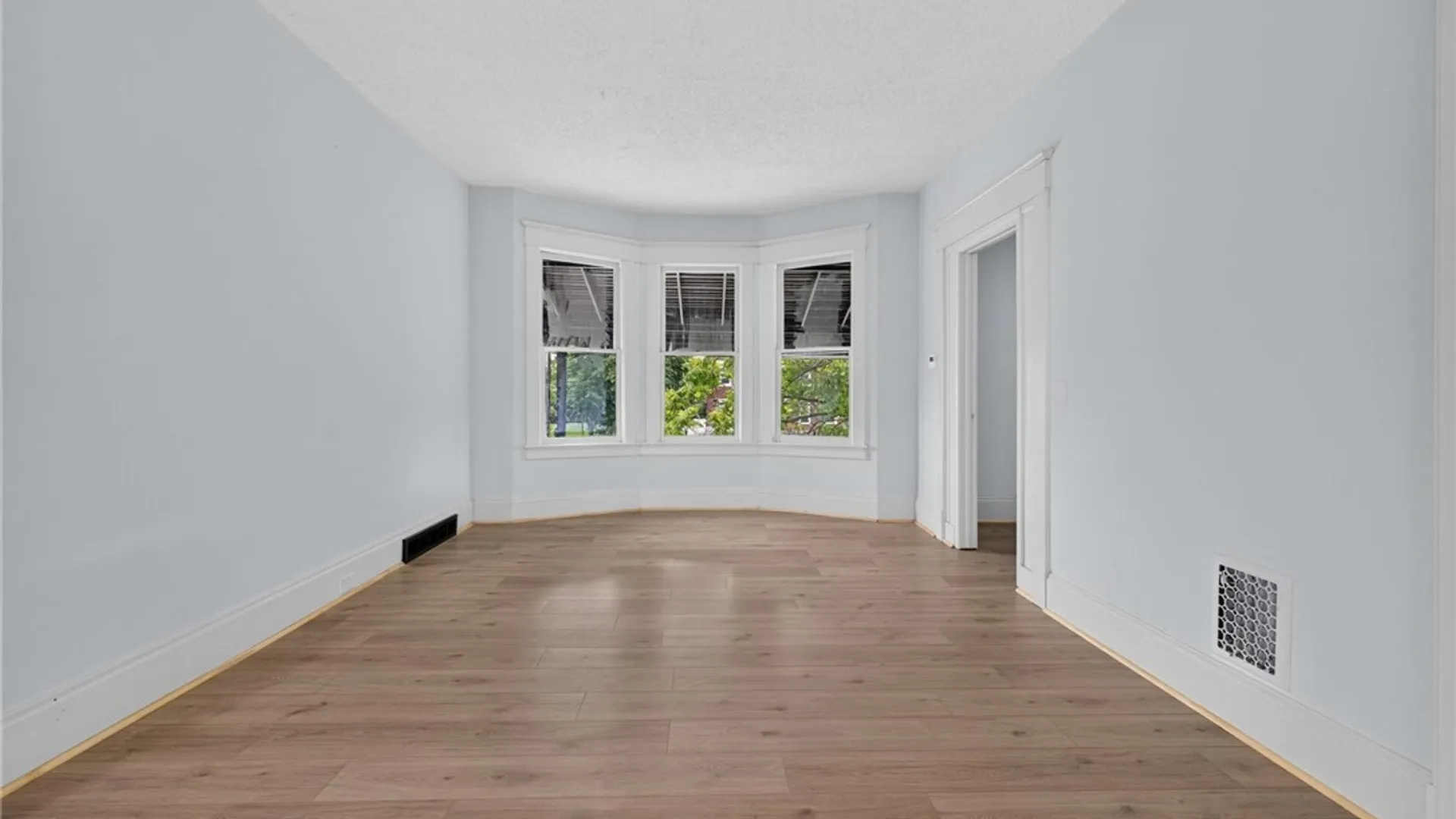Property at 220 E Delavan Avenue, Buffalo, NY 14208 25