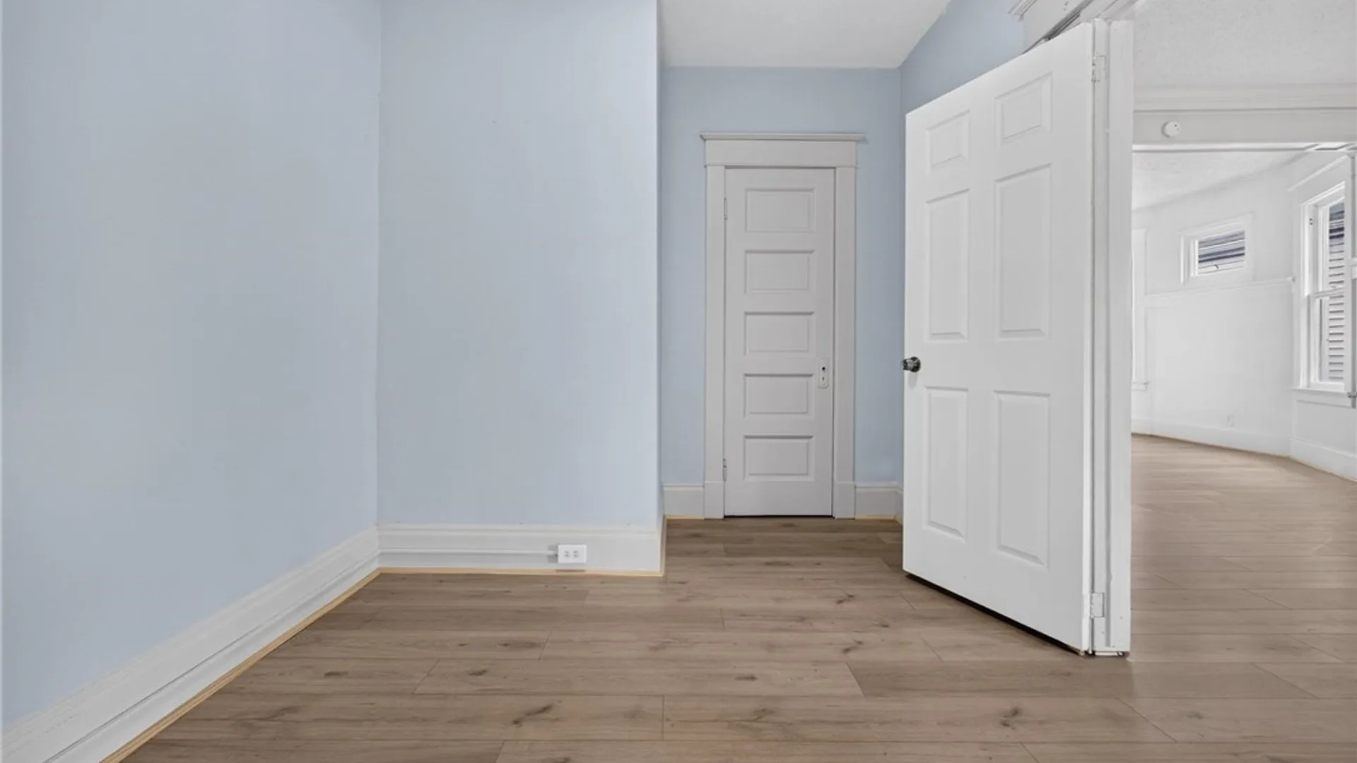 Property at 220 E Delavan Avenue, Buffalo, NY 14208 26