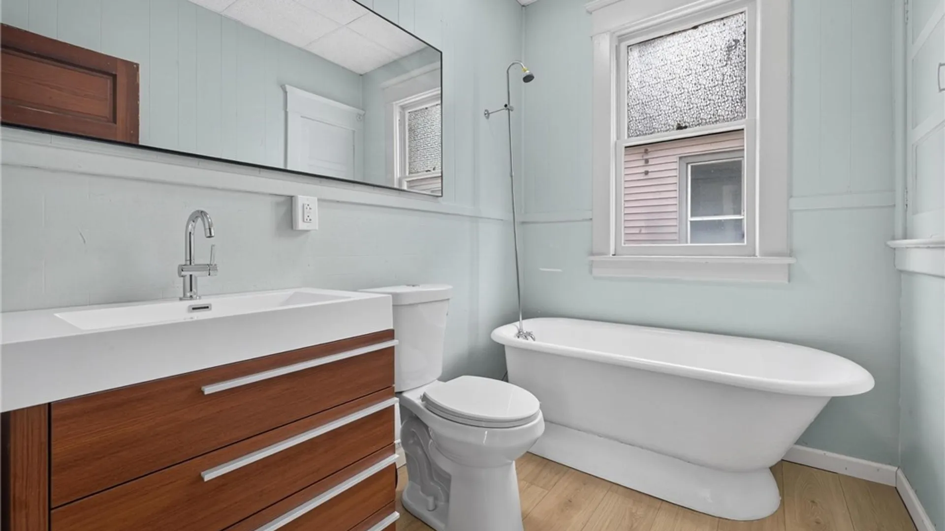 Property at 220 E Delavan Avenue, Buffalo, NY 14208 27
