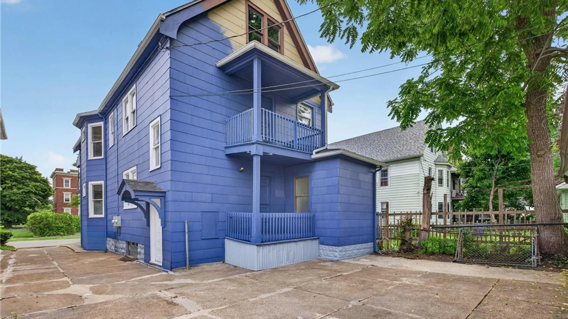 Property at 220 E Delavan Avenue, Buffalo, NY 14208 3
