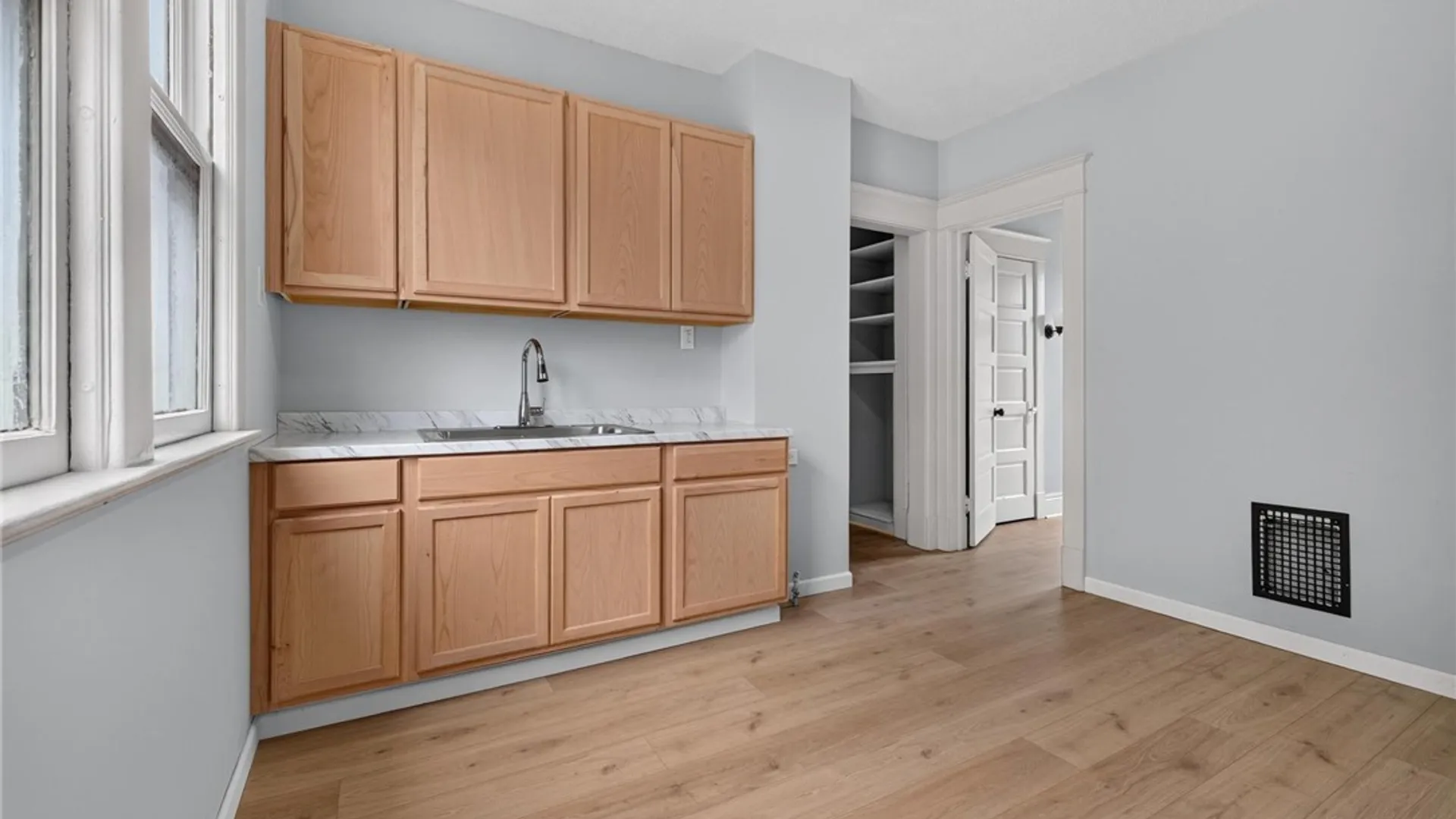 Property at 220 E Delavan Avenue, Buffalo, NY 14208 31