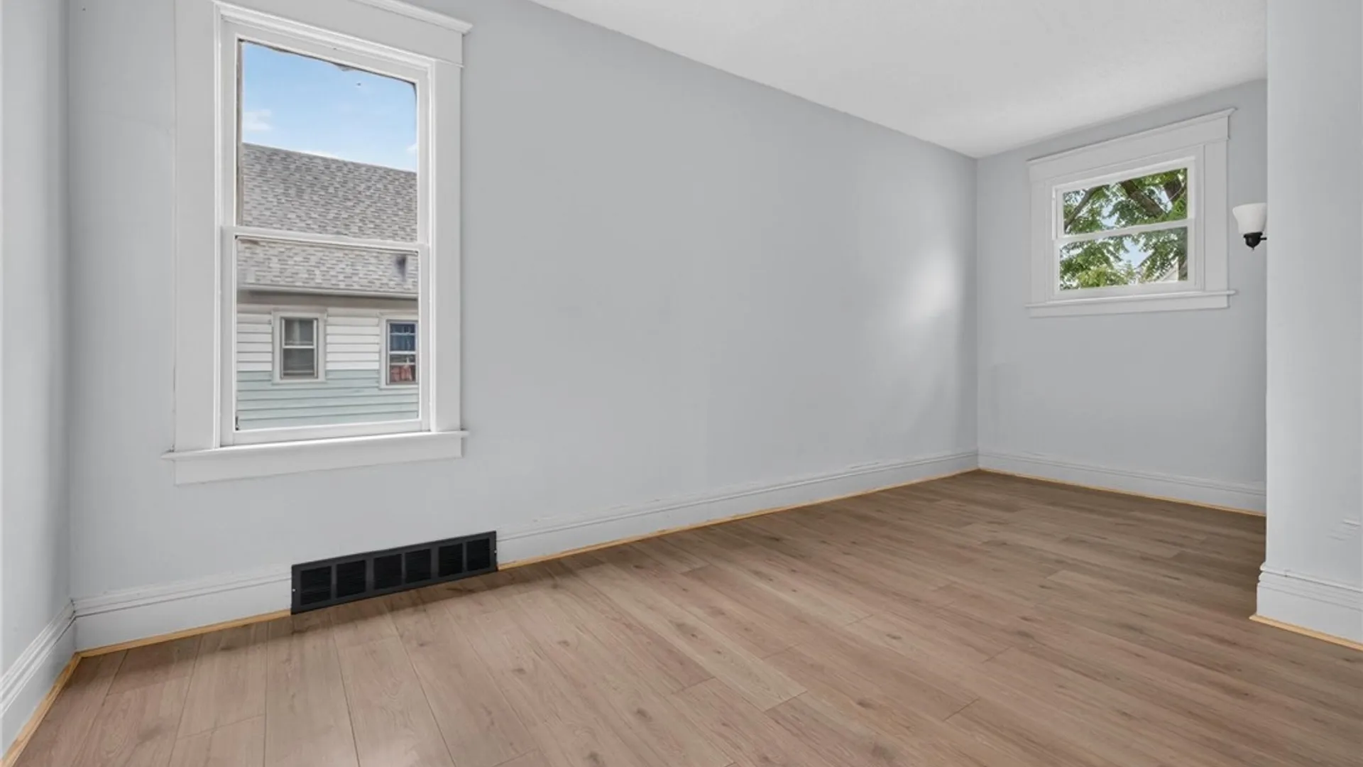 Property at 220 E Delavan Avenue, Buffalo, NY 14208 32