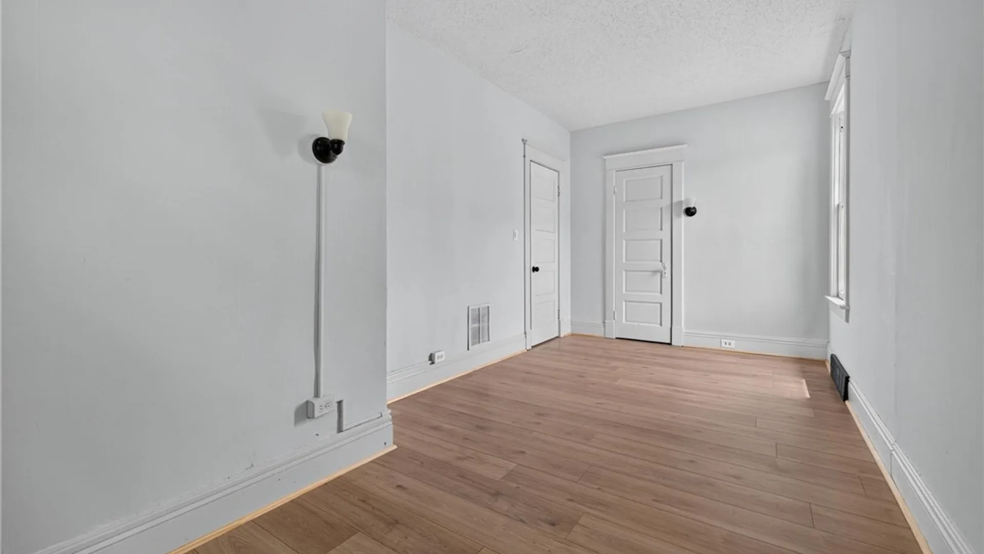 Property at 220 E Delavan Avenue, Buffalo, NY 14208 33