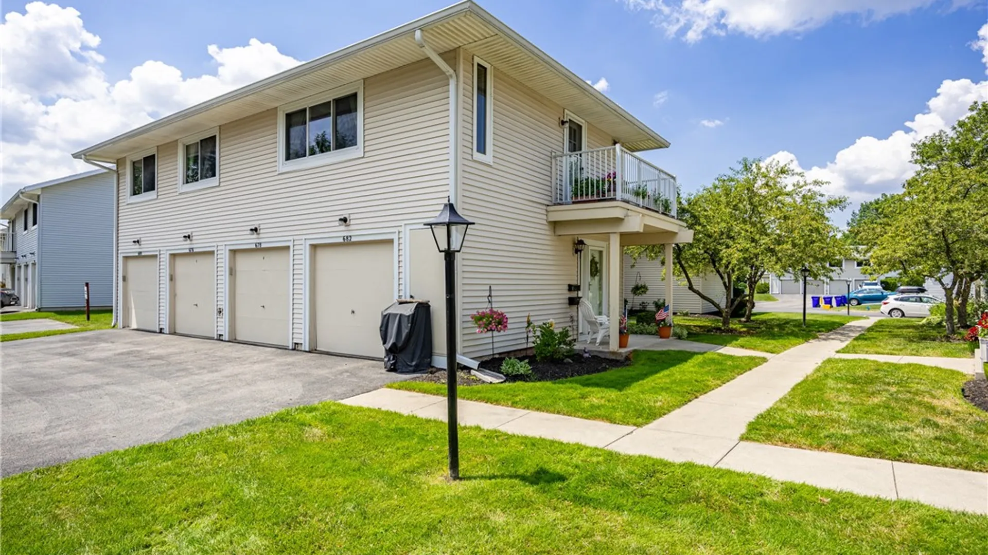 Property at 678 Eastbrooke Lane, Brighton, NY 14618 3
