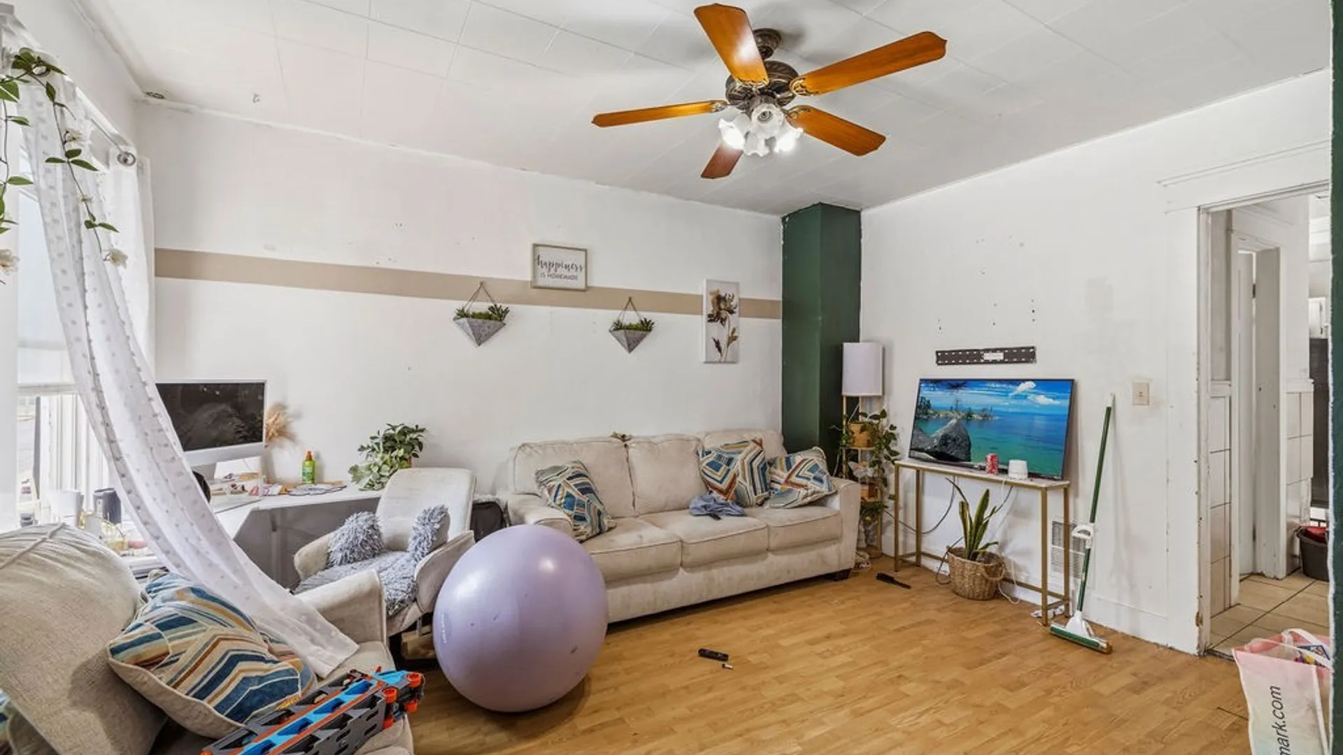 Property at 544 Hertel Avenue, Buffalo, NY 14207 15