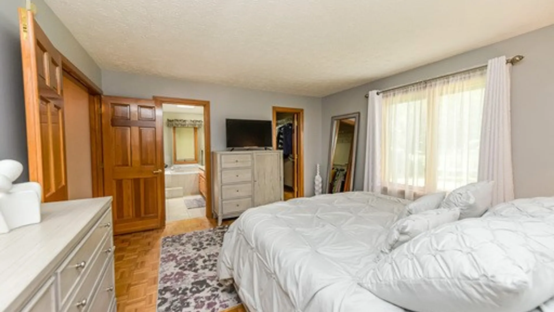 Property at 574 Melwood Drive, Greece, NY 14626 24