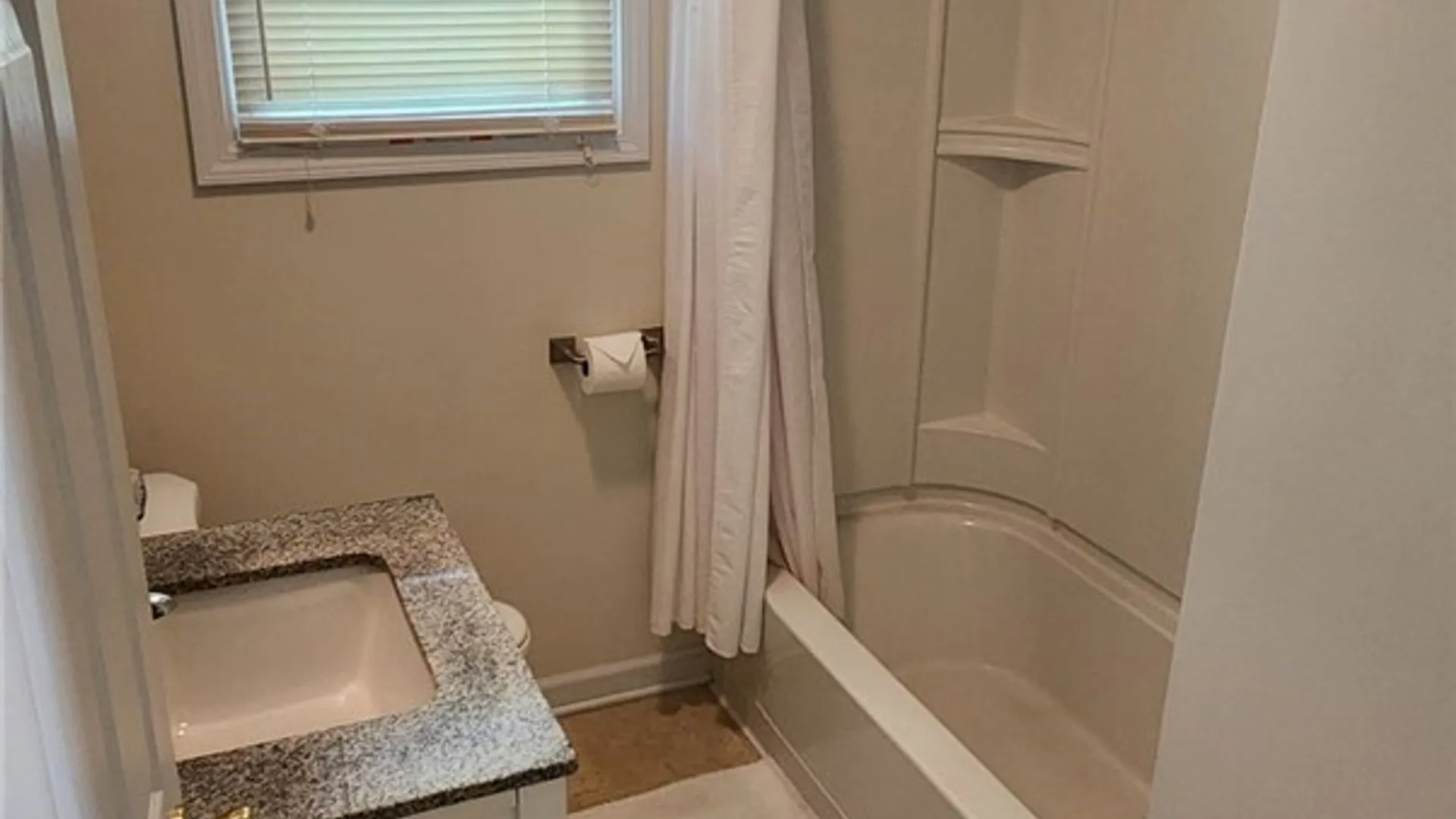 Property at 5860 Reis Drive, Cicero, NY 13039 7