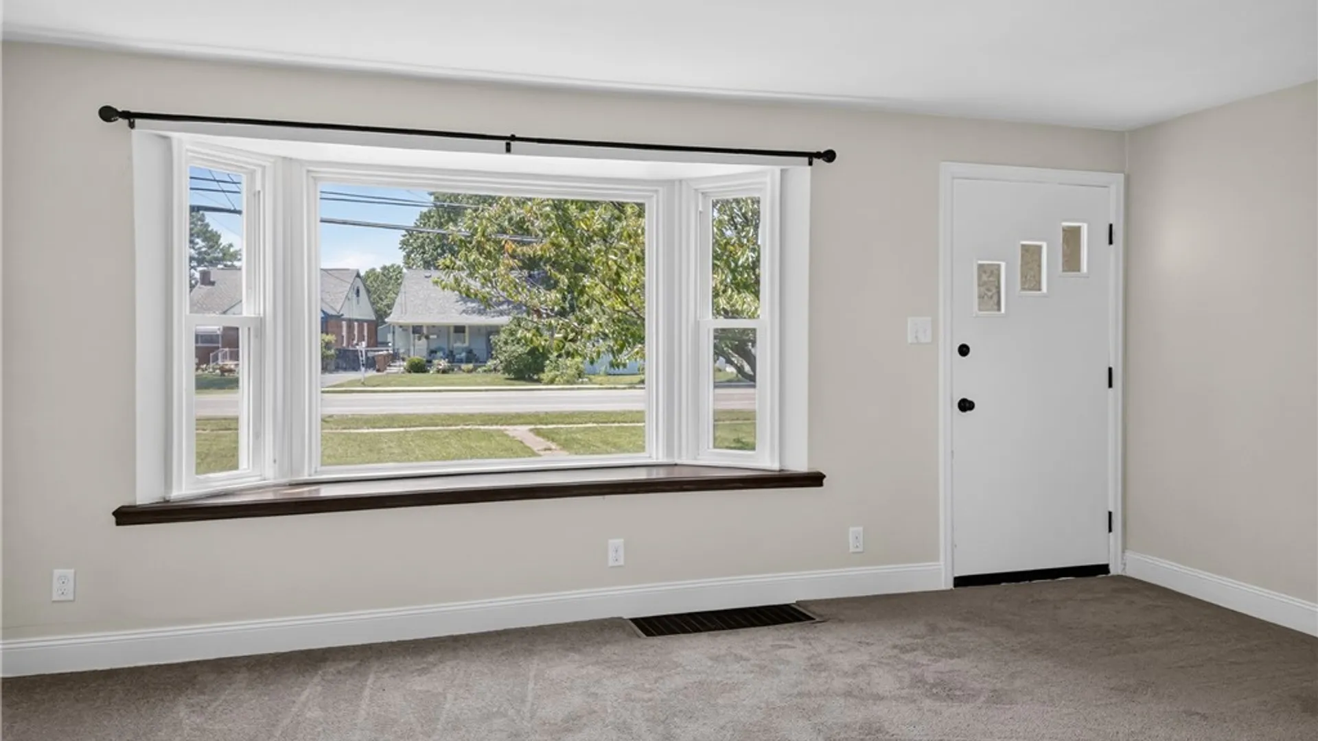 Property at 831 Beach Road, Cheektowaga, NY 14225 24