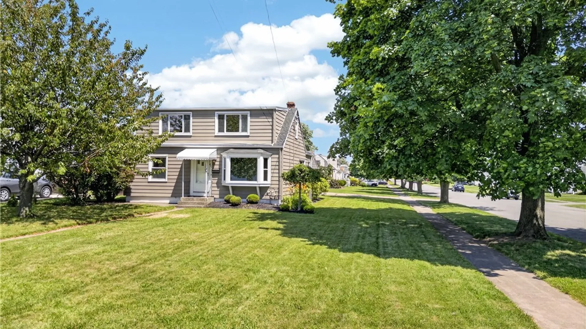 Property at 831 Beach Road, Cheektowaga, NY 14225 3