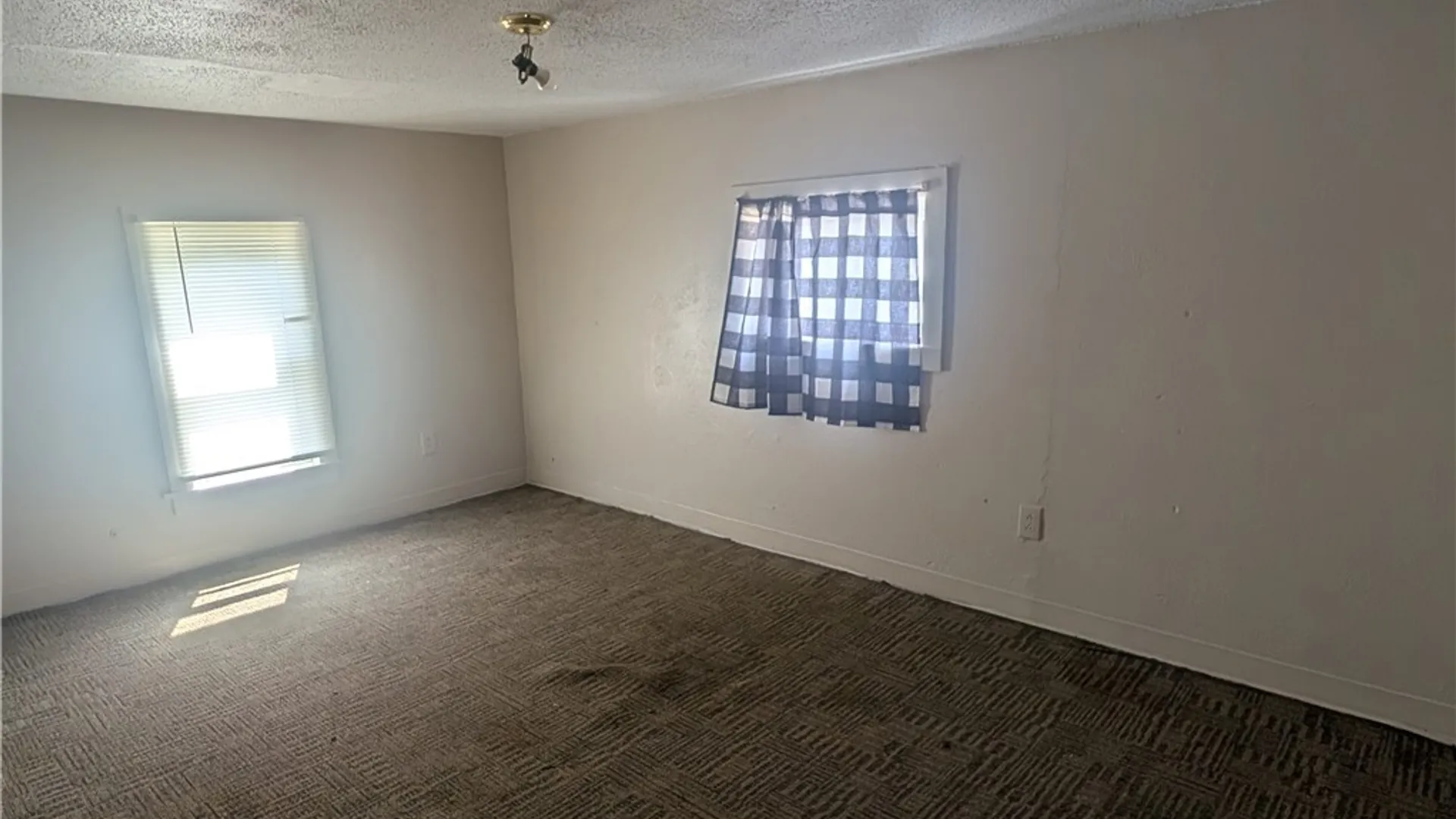 Property at 1304 Centre Avenue, Niagara Falls, NY 14305 13