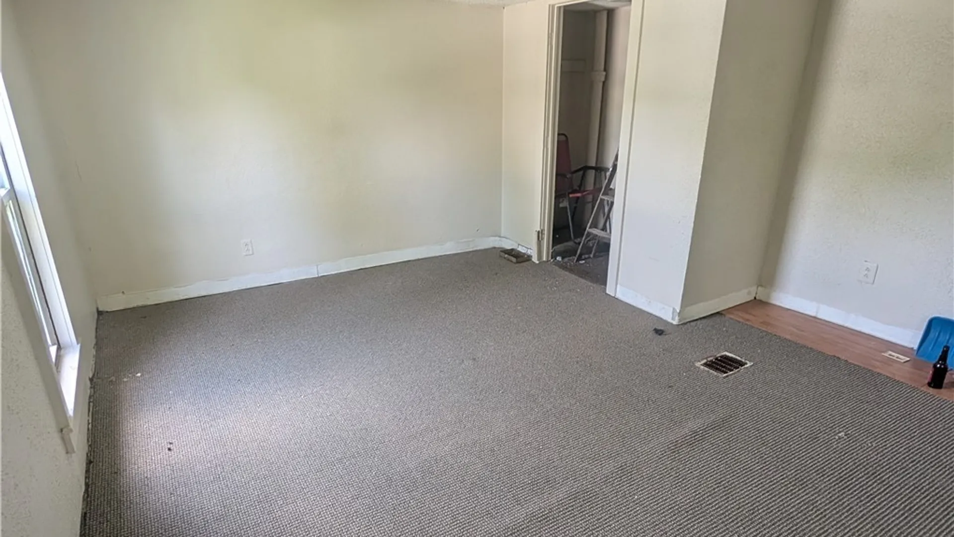 Property at 1304 Centre Avenue, Niagara Falls, NY 14305 17
