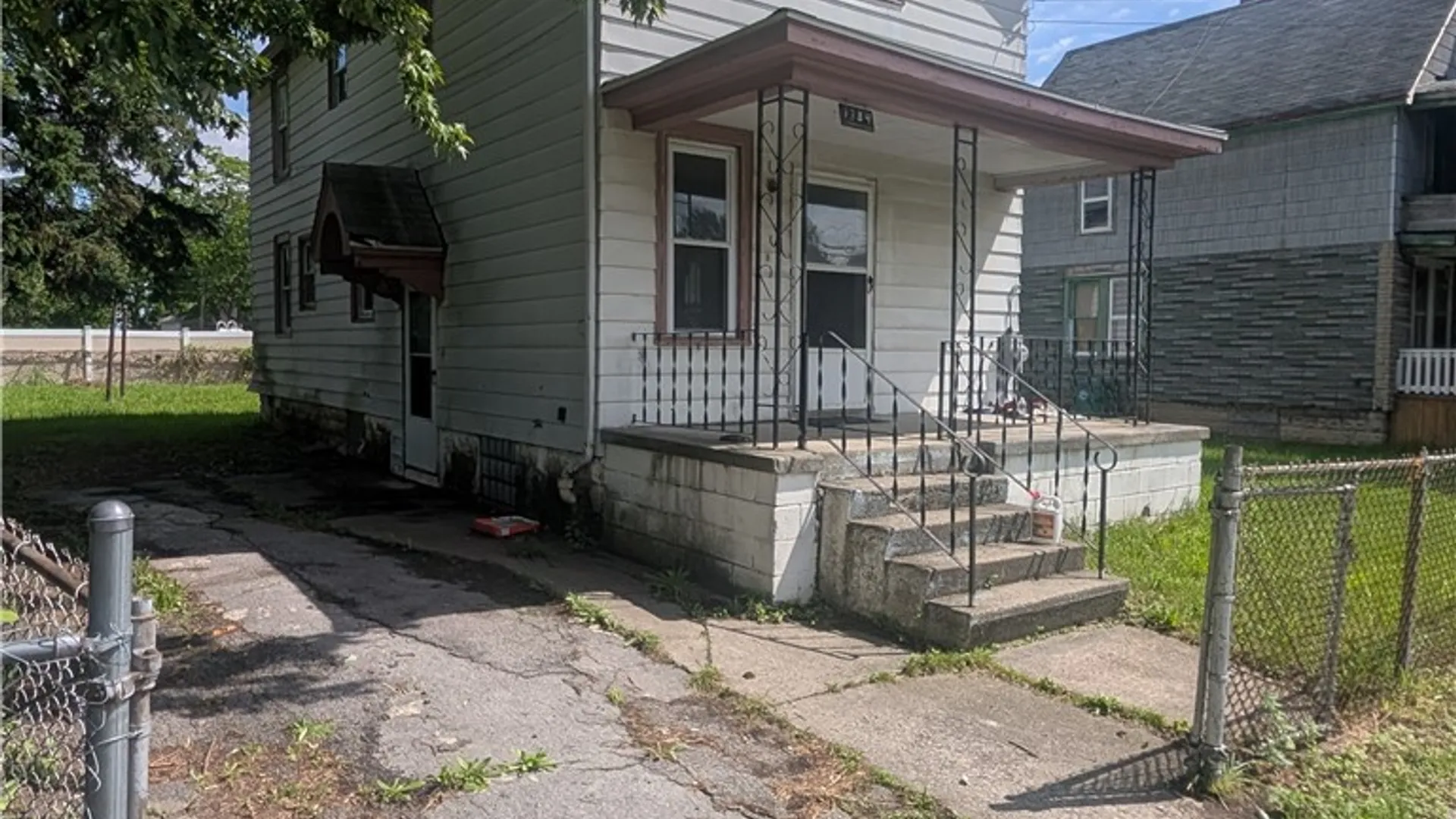Property at 1304 Centre Avenue, Niagara Falls, NY 14305 2