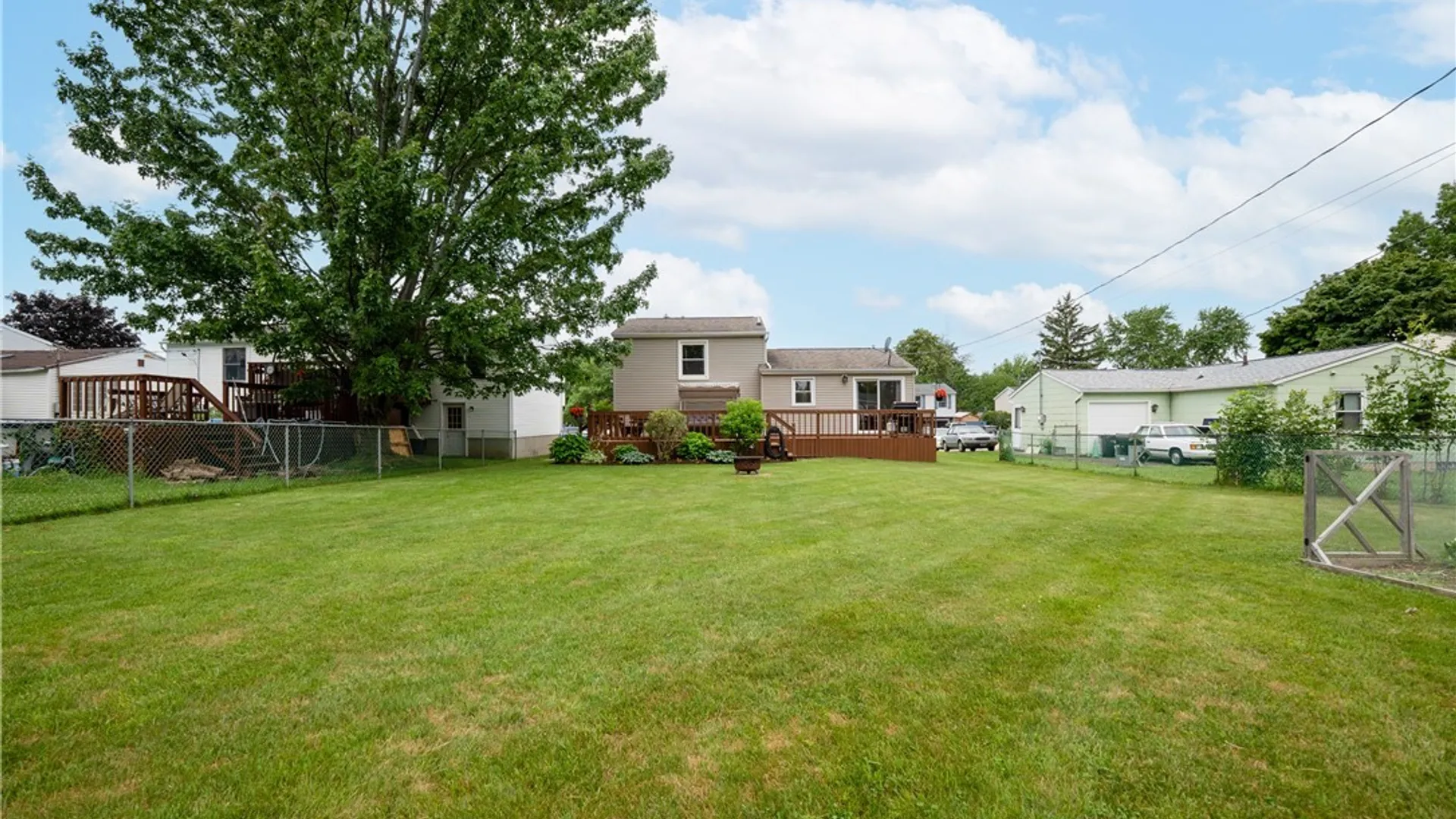 Property at 4252 Glenwillow Drive, Hamburg, NY 14075 6