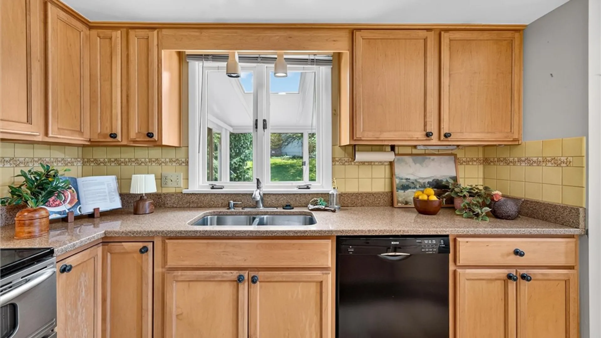 Property at 10 Burnley Rise, Perinton, NY 14534 15