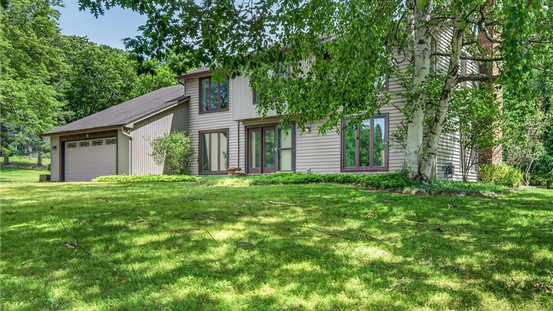 Property at 10 Burnley Rise, Perinton, NY 14534 2