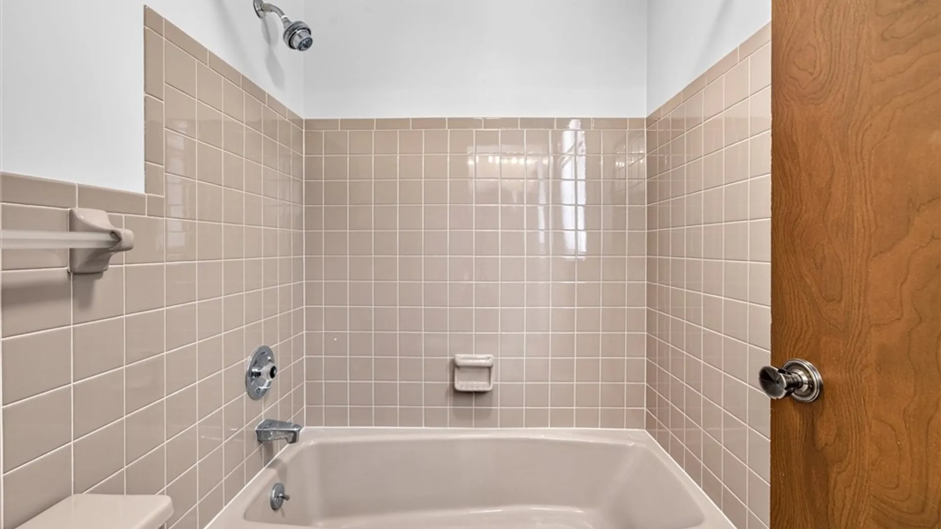 Property at 10 Burnley Rise, Perinton, NY 14534 35